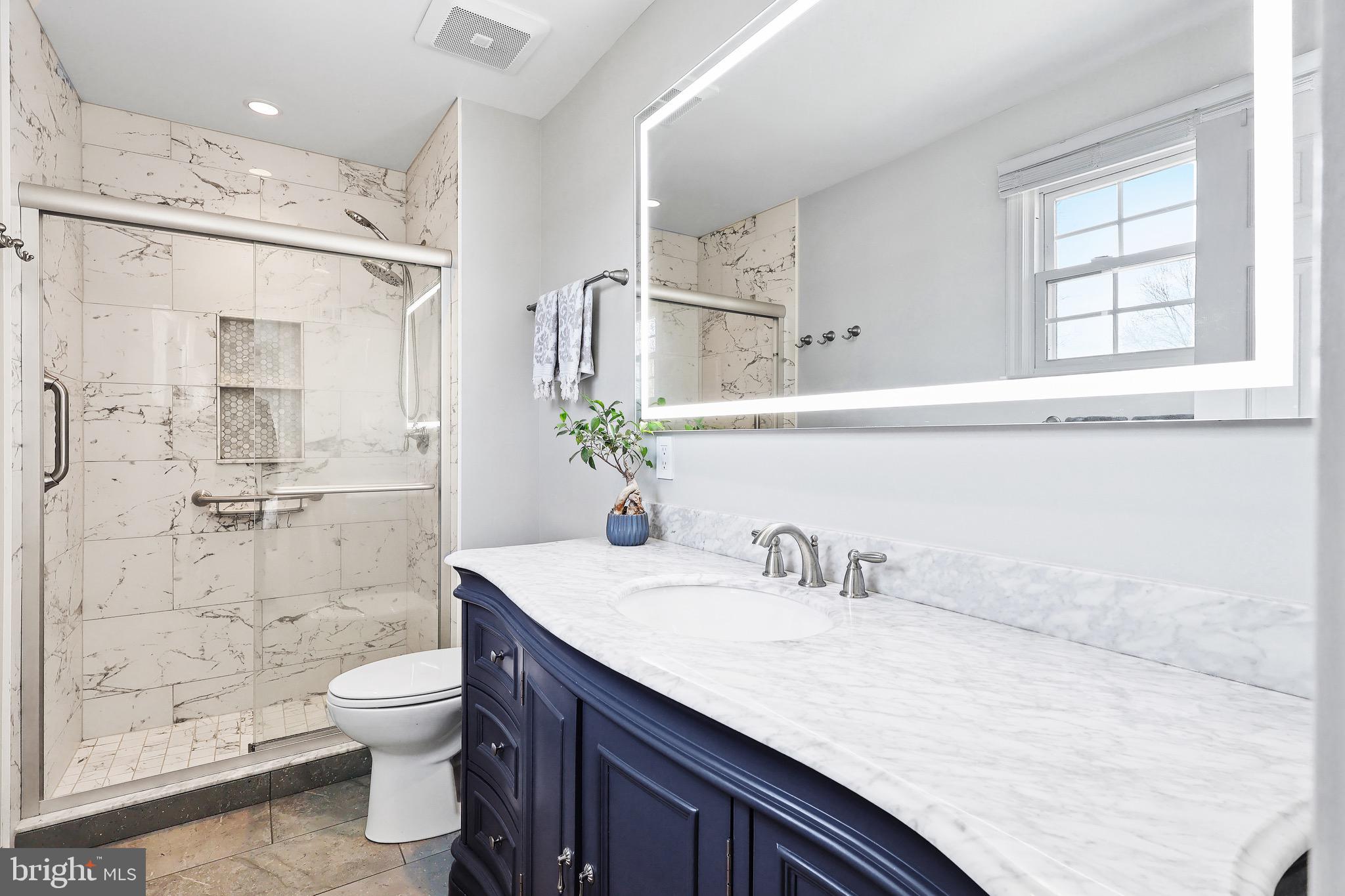 KINGSTON CHASE - Residential