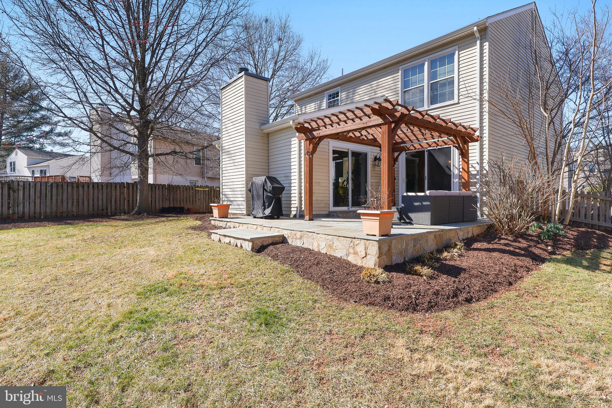 KINGSTON CHASE - Residential