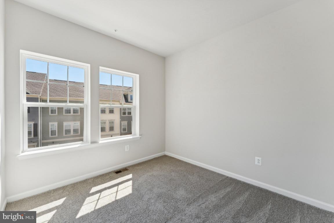 DAMASCUS VILLAGE - Residential