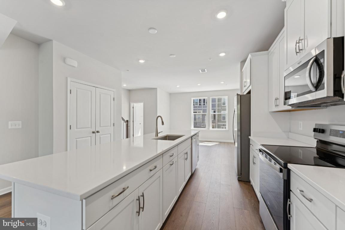 DAMASCUS VILLAGE - Residential