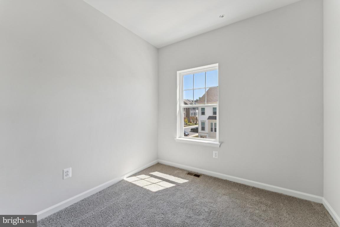 DAMASCUS VILLAGE - Residential