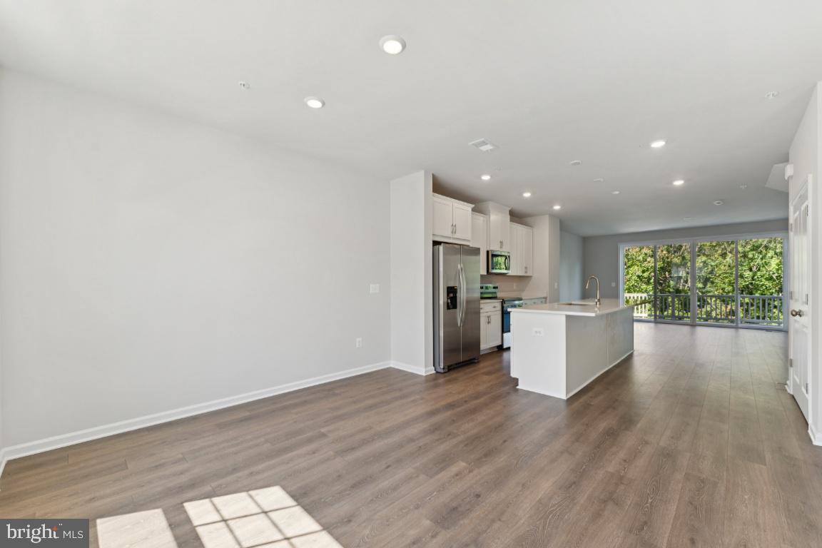 DAMASCUS VILLAGE - Residential