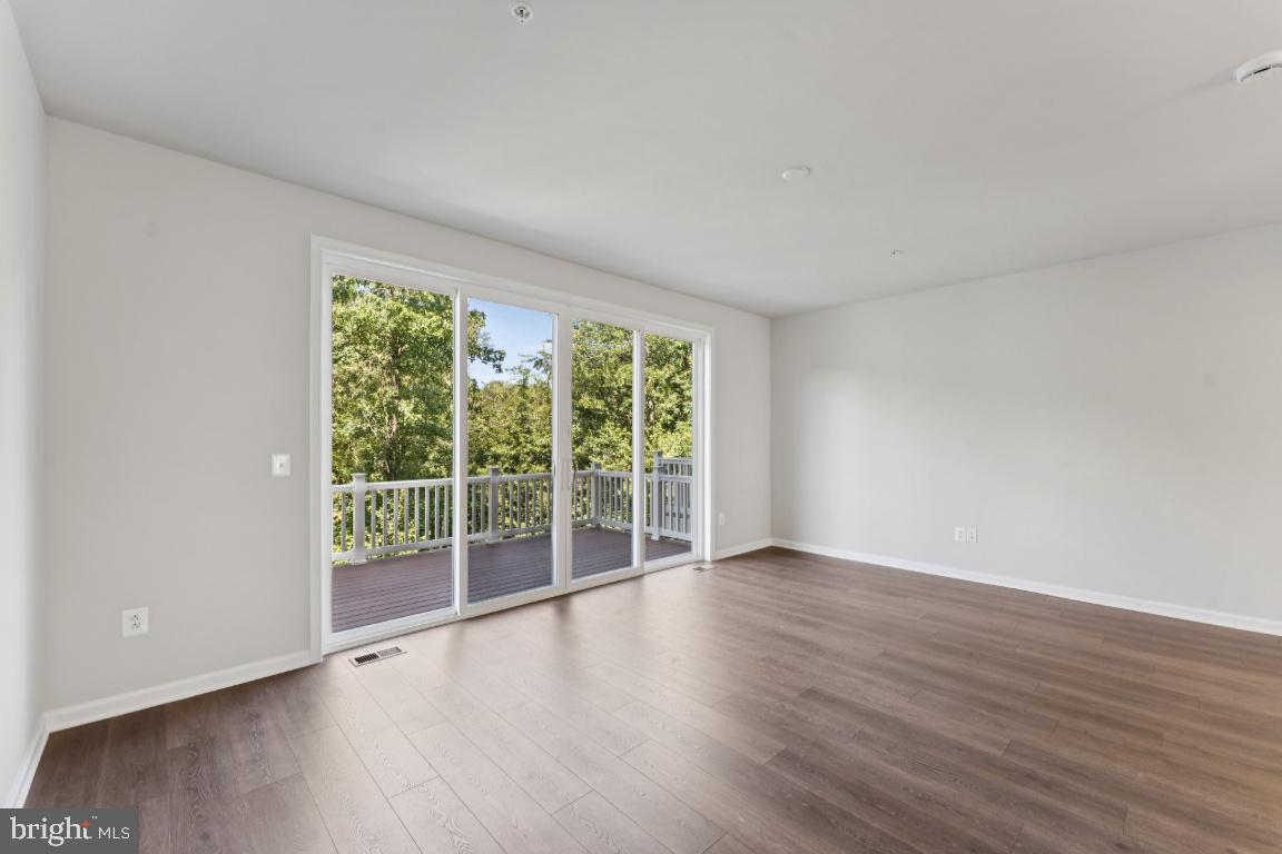 DAMASCUS VILLAGE - Residential