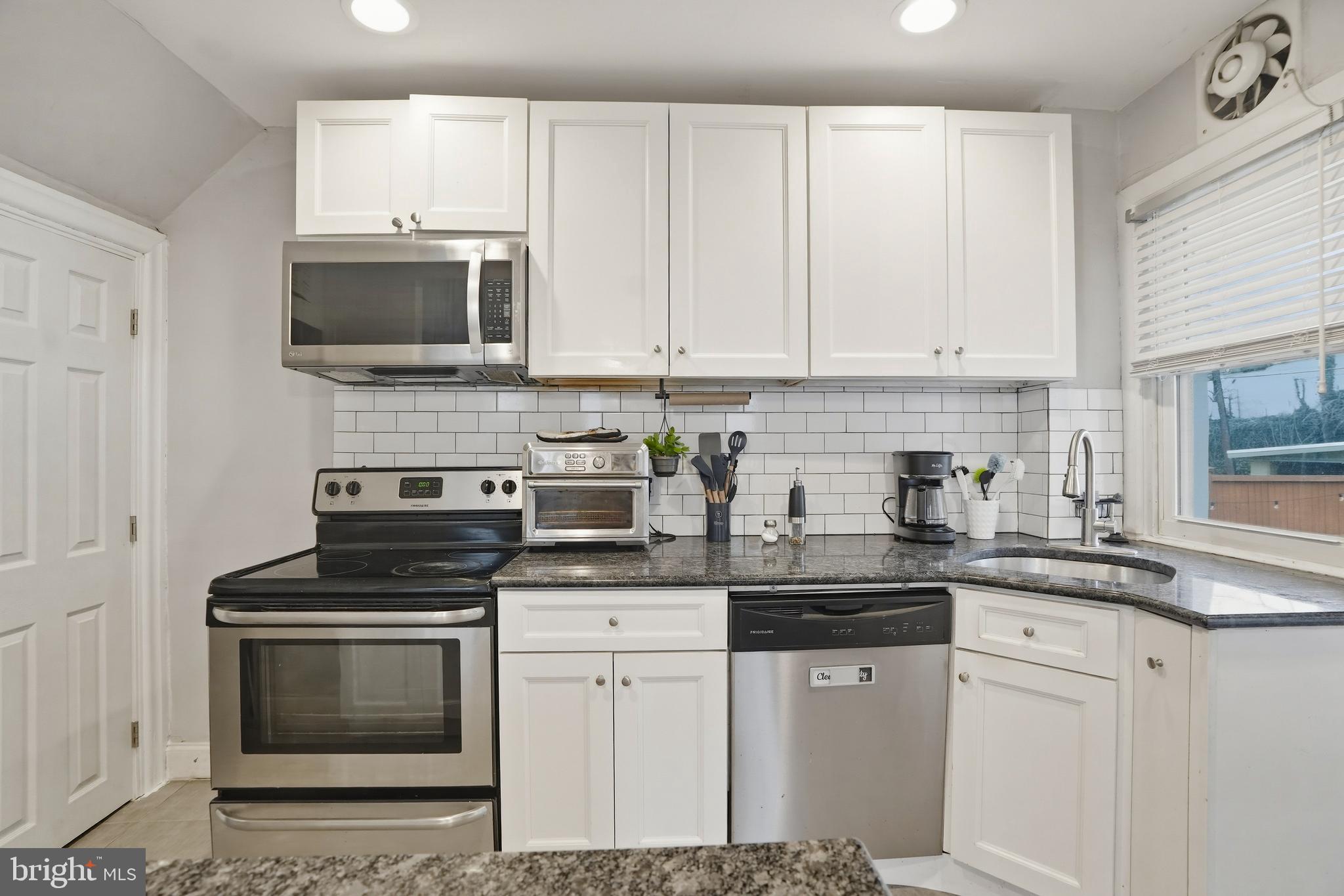 CHELTEN HILLS - Residential