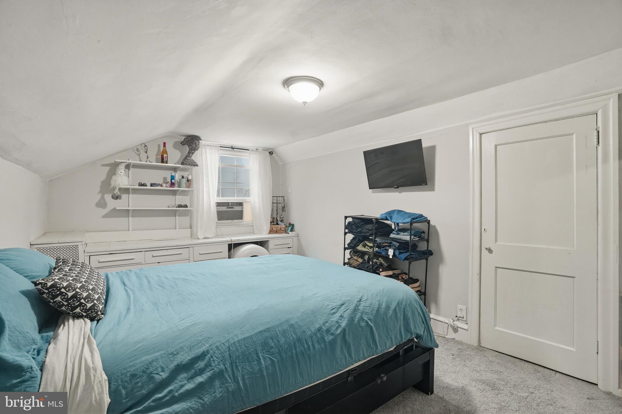 CHELTEN HILLS - Residential