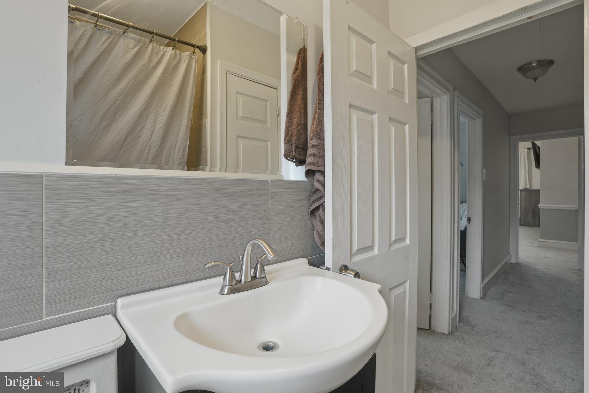 CHELTEN HILLS - Residential