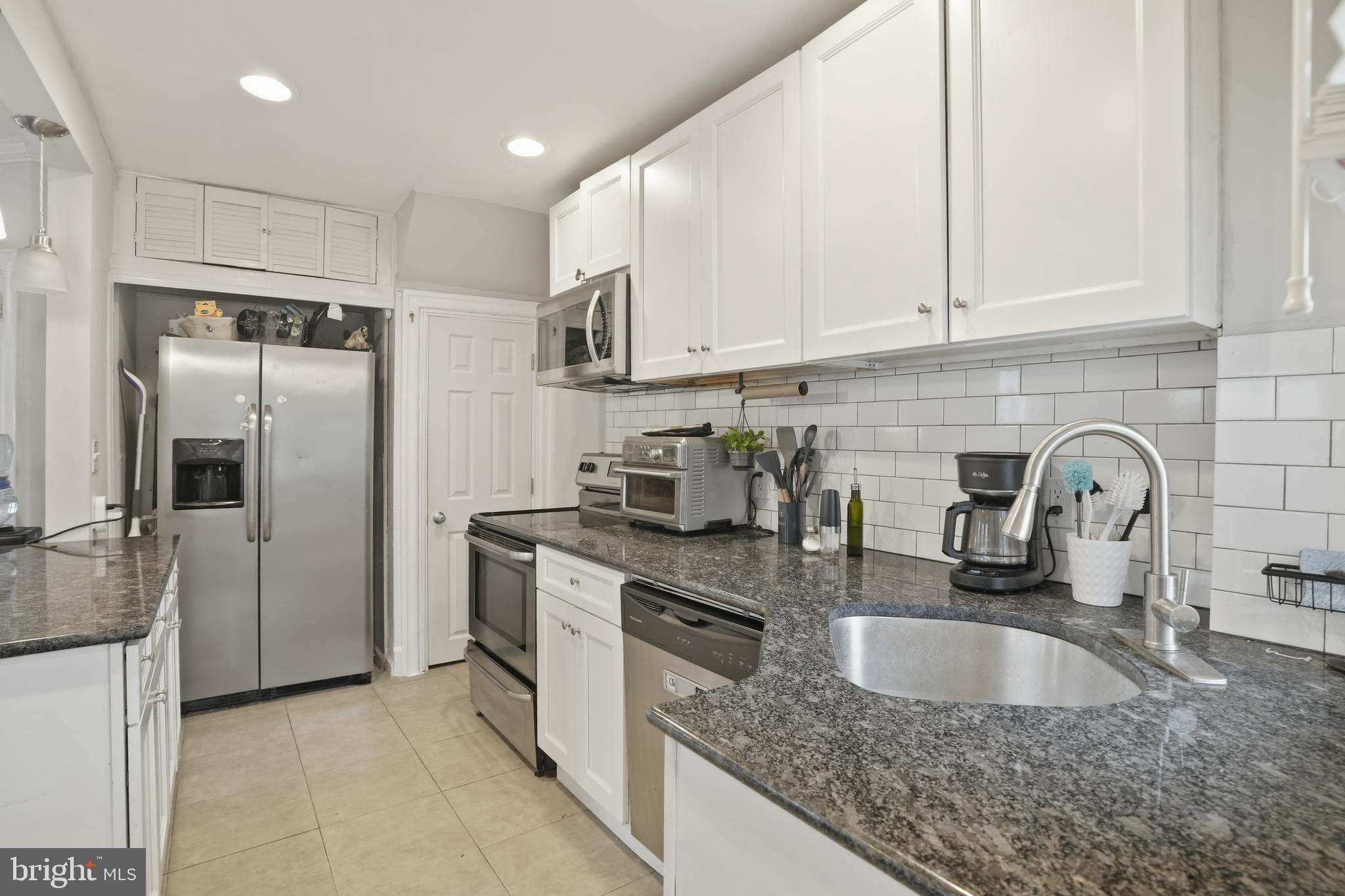 CHELTEN HILLS - Residential