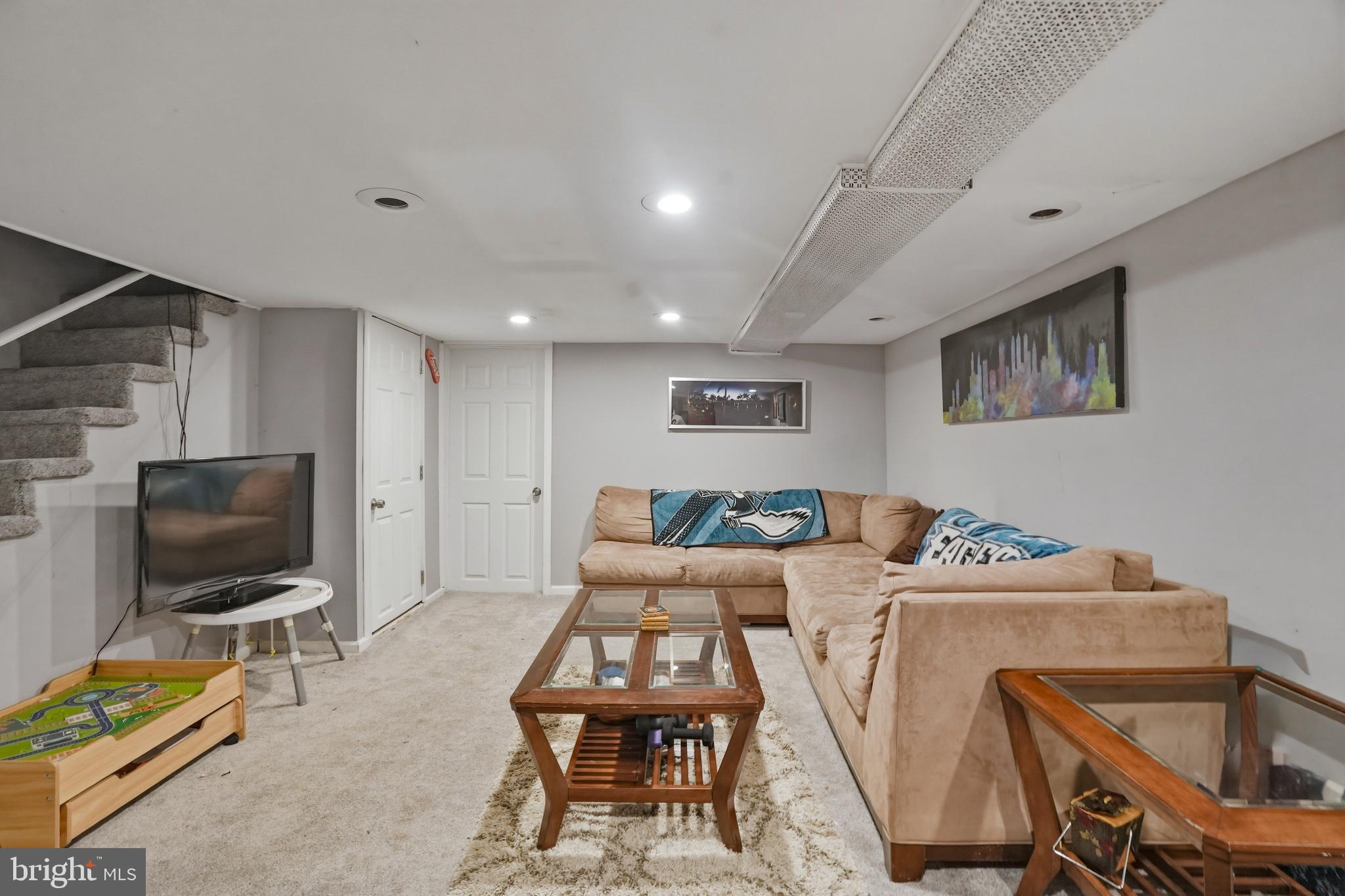 CHELTEN HILLS - Residential