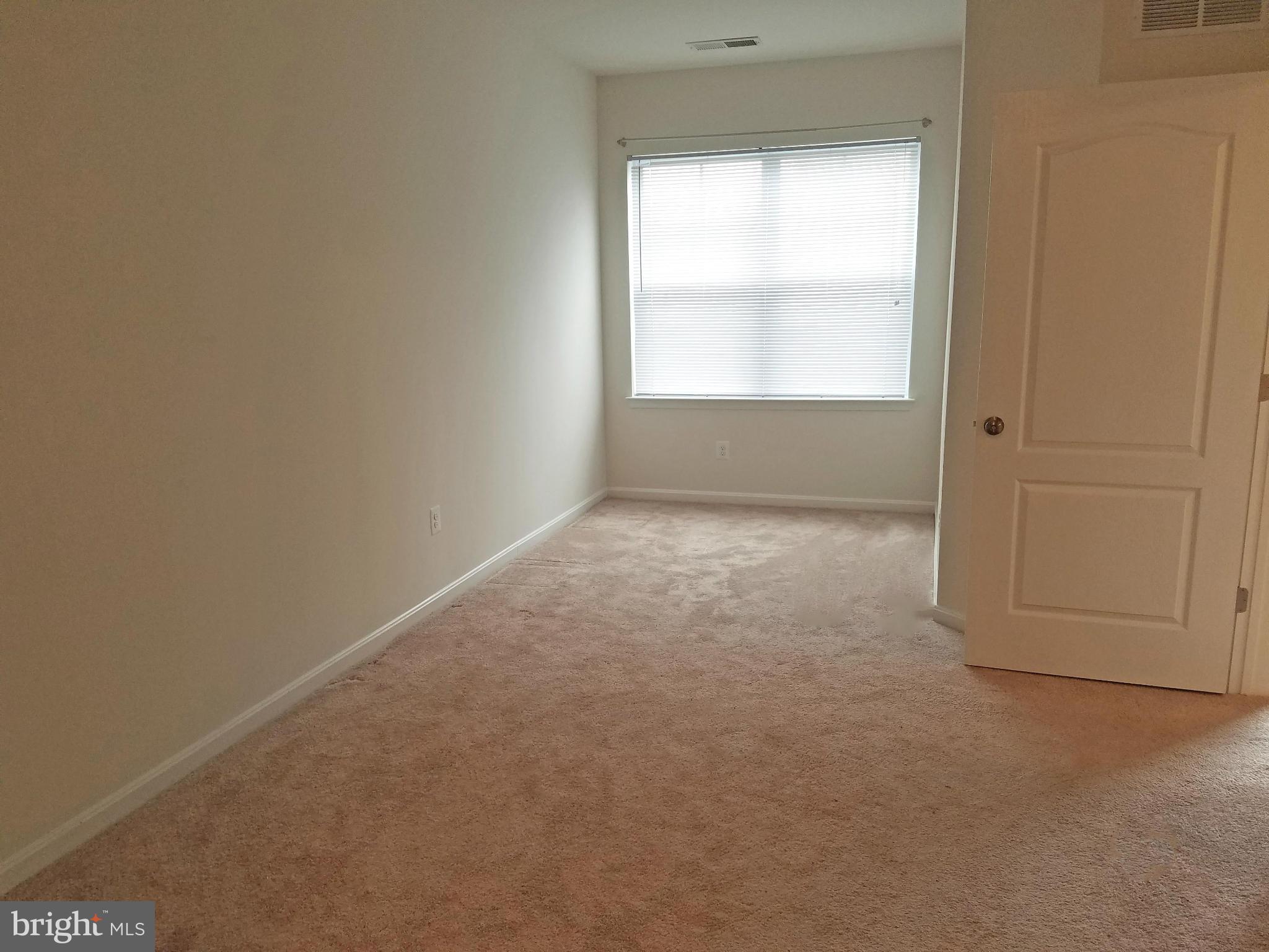 RESIDENCES AT WILDEWOOD - Residential Lease