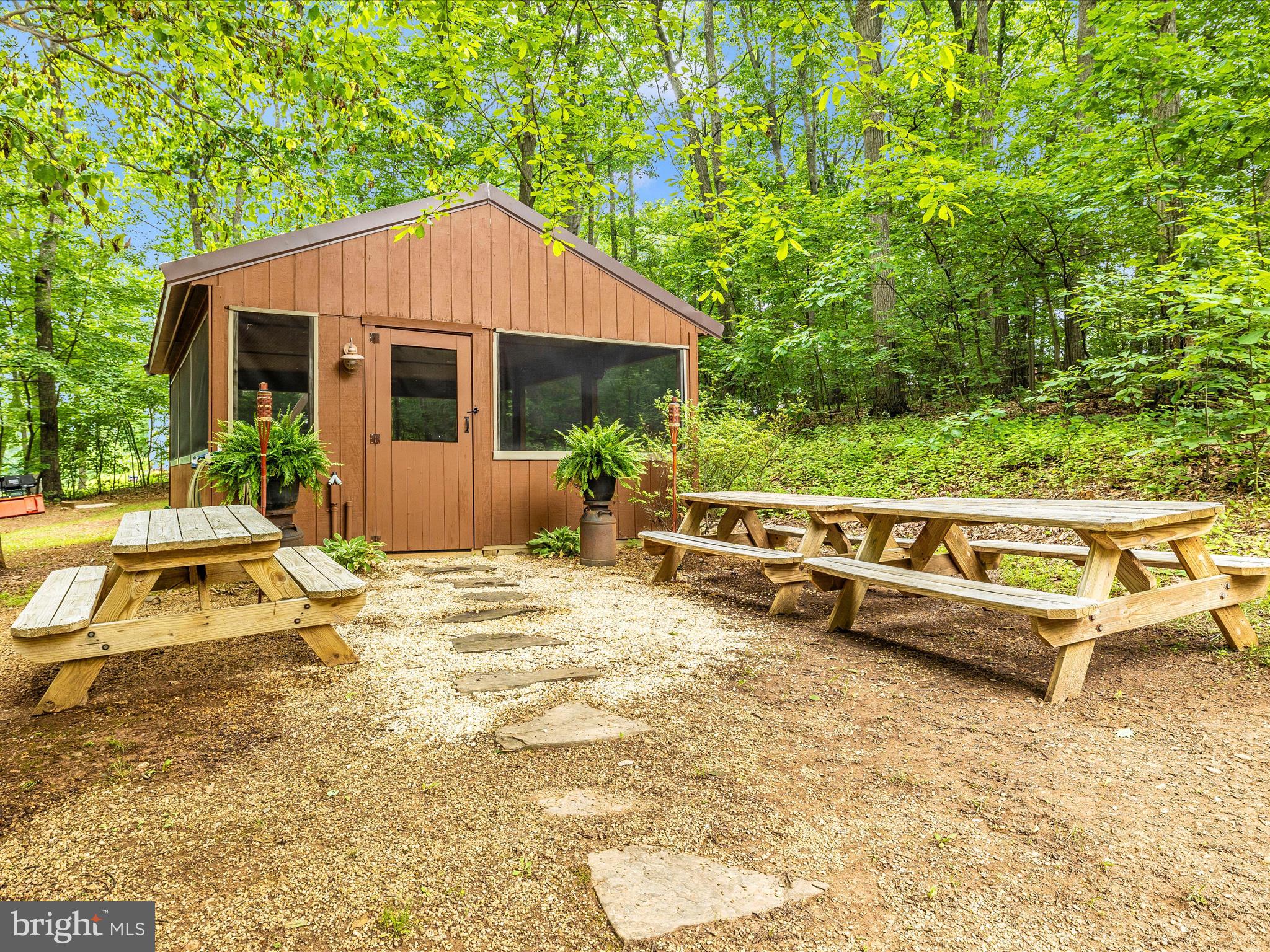 2990 HONEYWOOD DRIVE