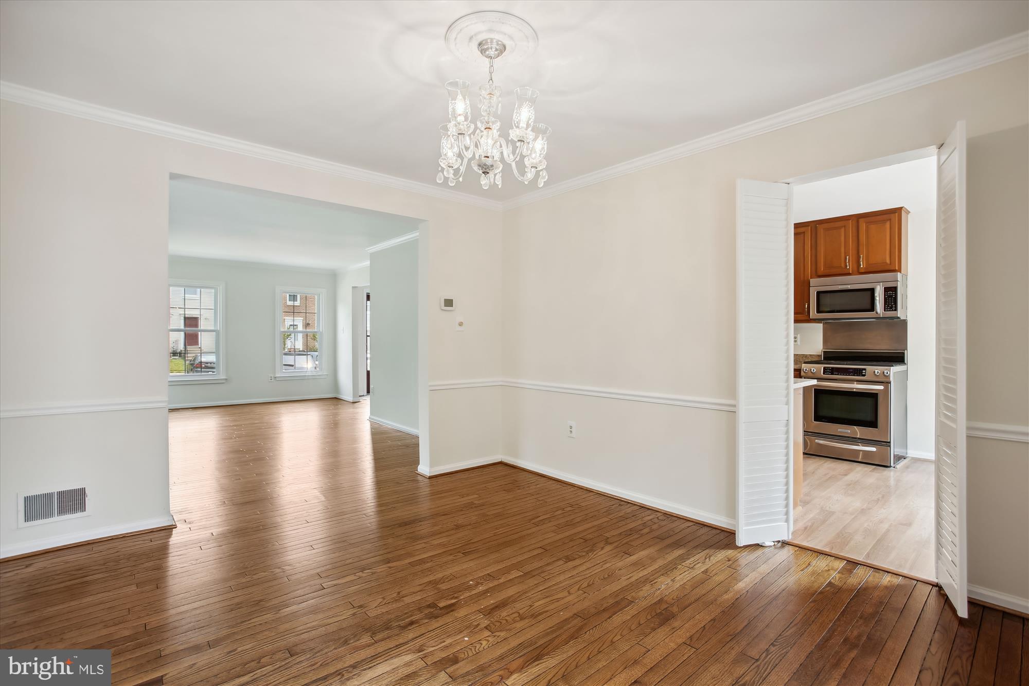 ADAMS WALK - Residential