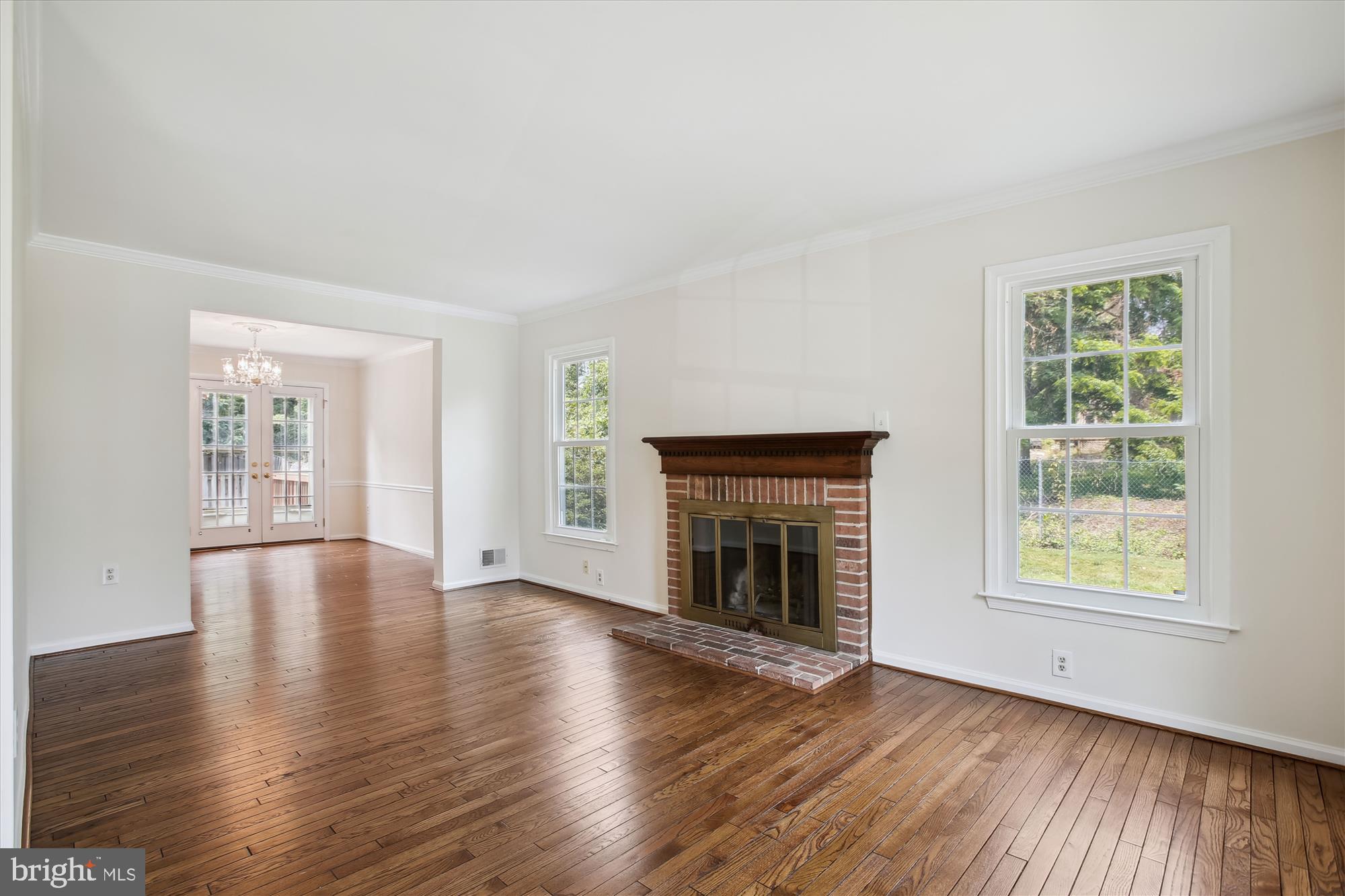 ADAMS WALK - Residential