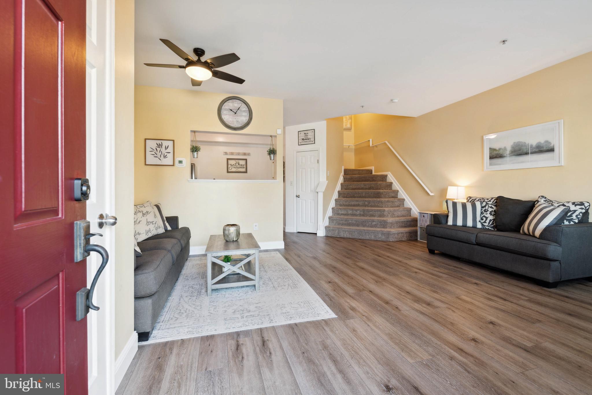 SEVEN OAKS - Residential