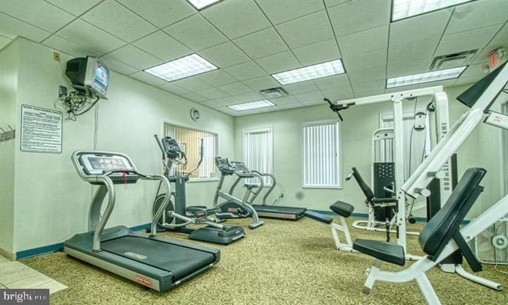 SEVEN OAKS - Residential