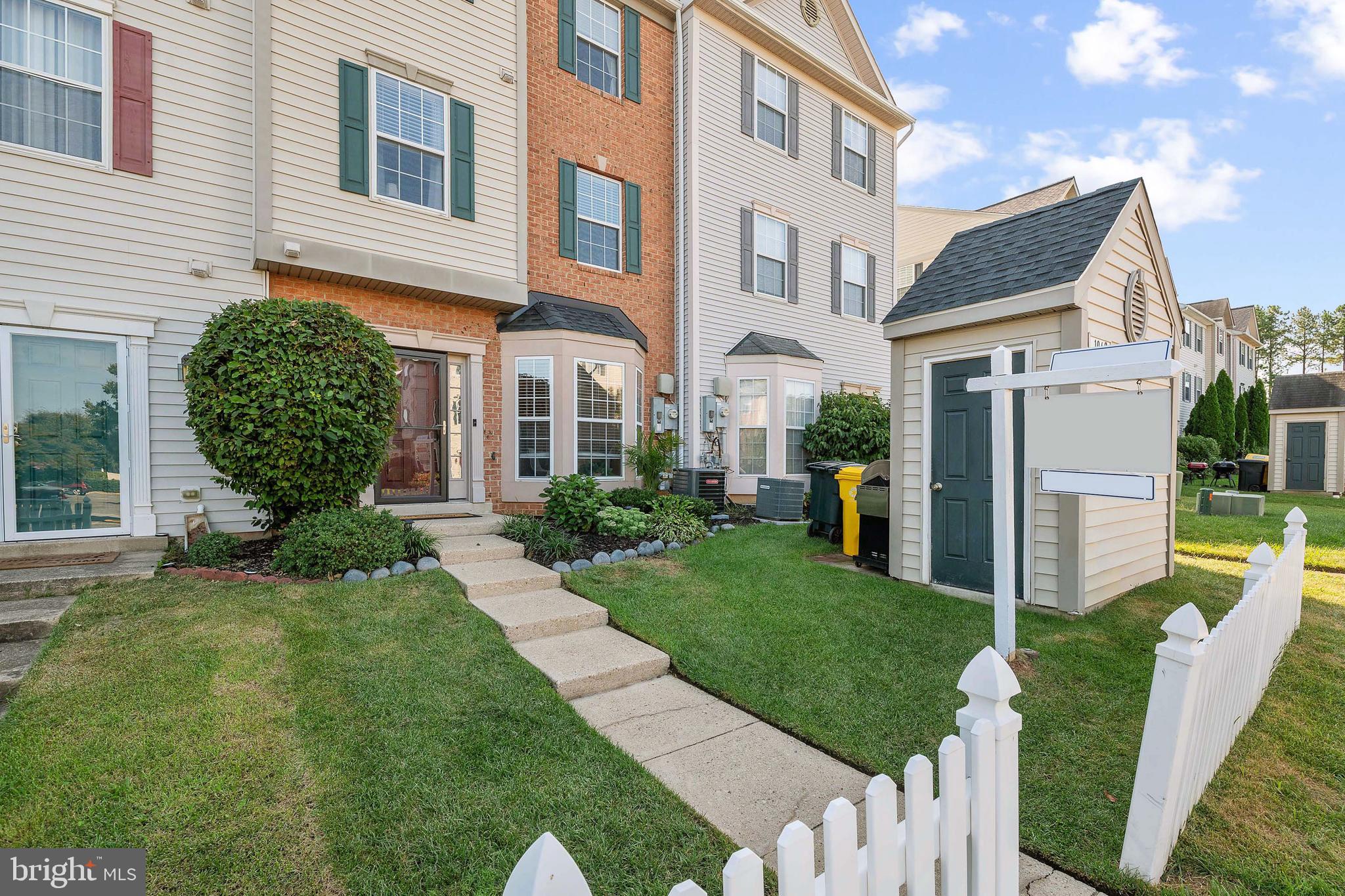 SEVEN OAKS - Residential