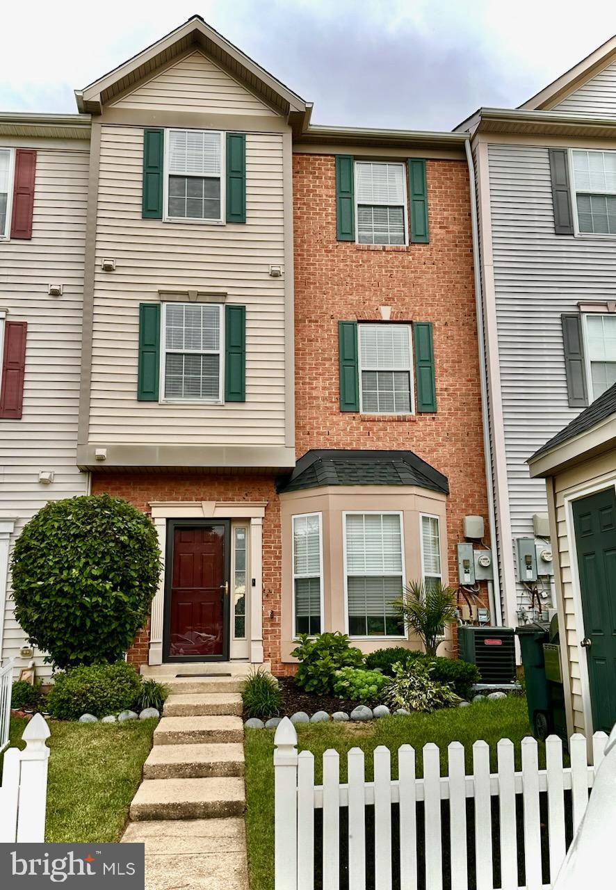 SEVEN OAKS - Residential