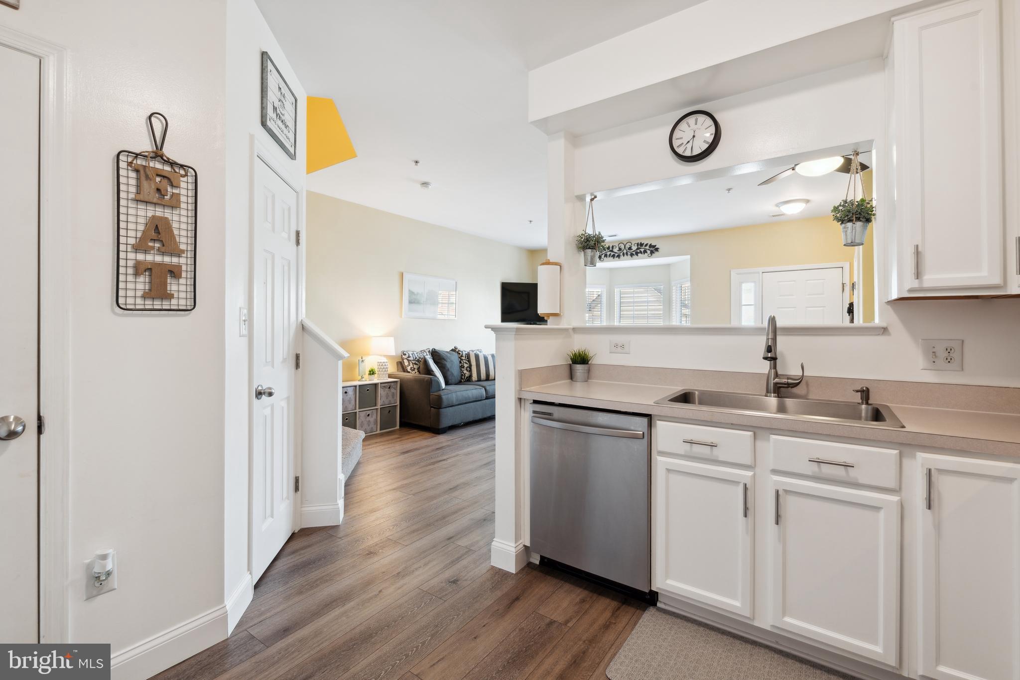 SEVEN OAKS - Residential