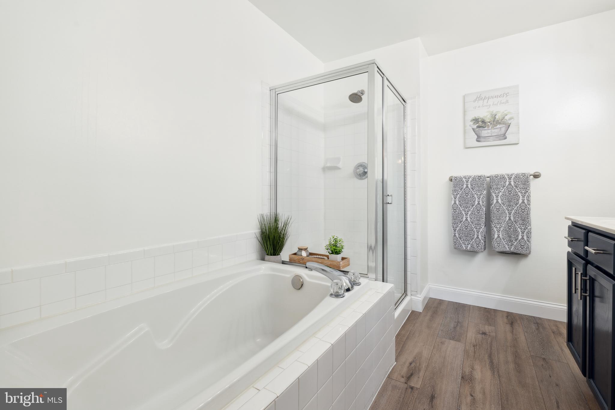 SEVEN OAKS - Residential