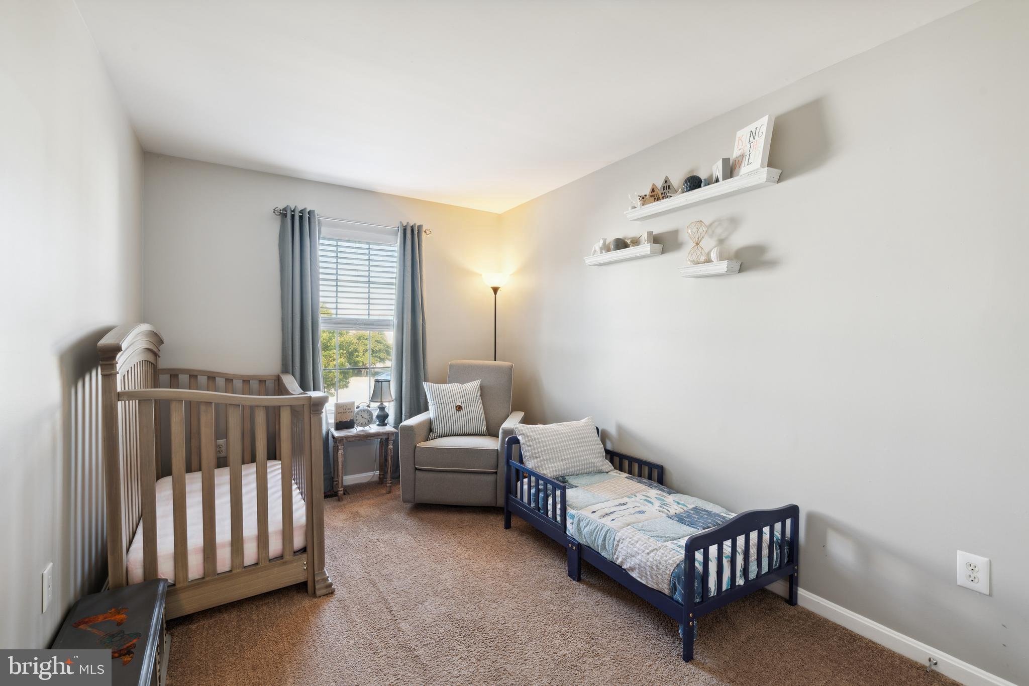 SEVEN OAKS - Residential