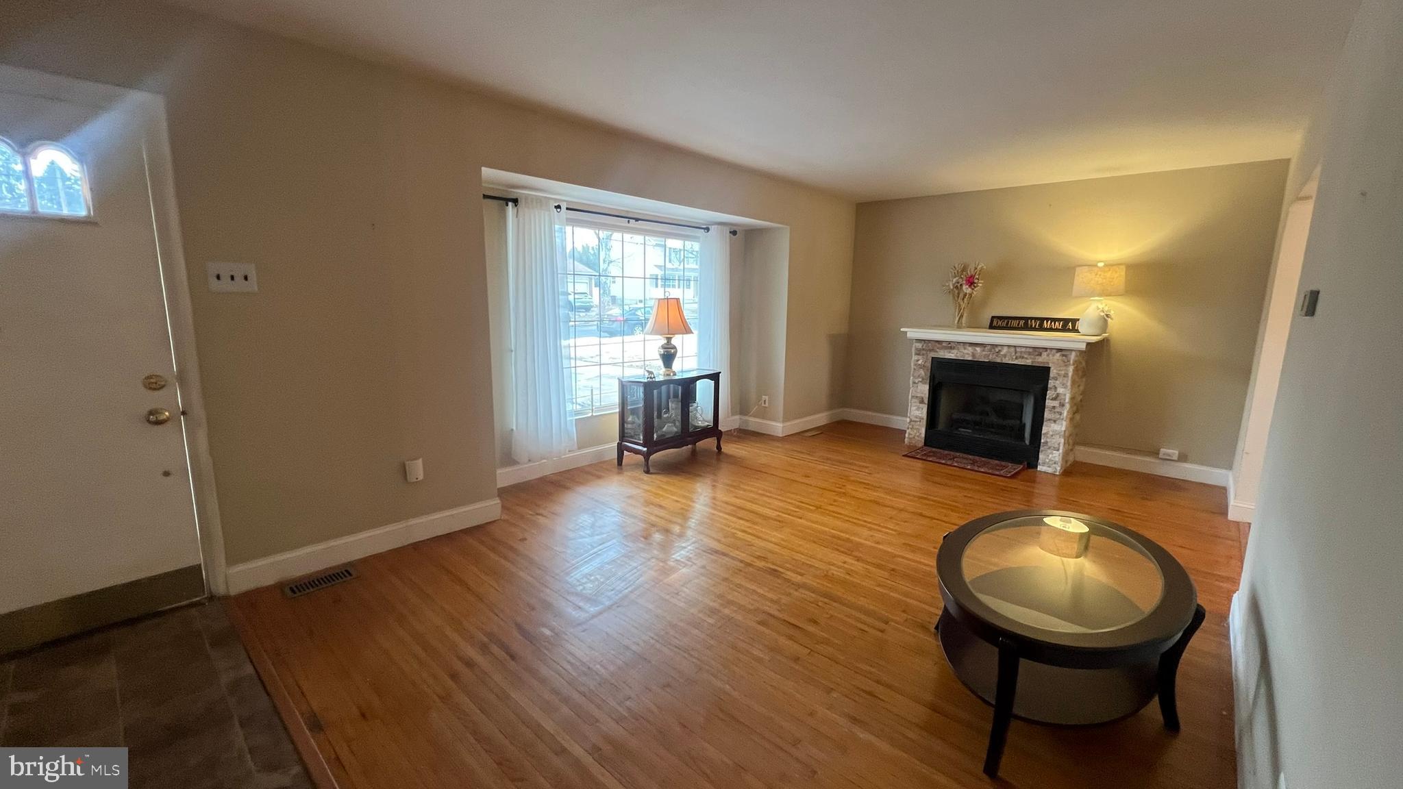 16 PENNSYLVANIA AVENUE