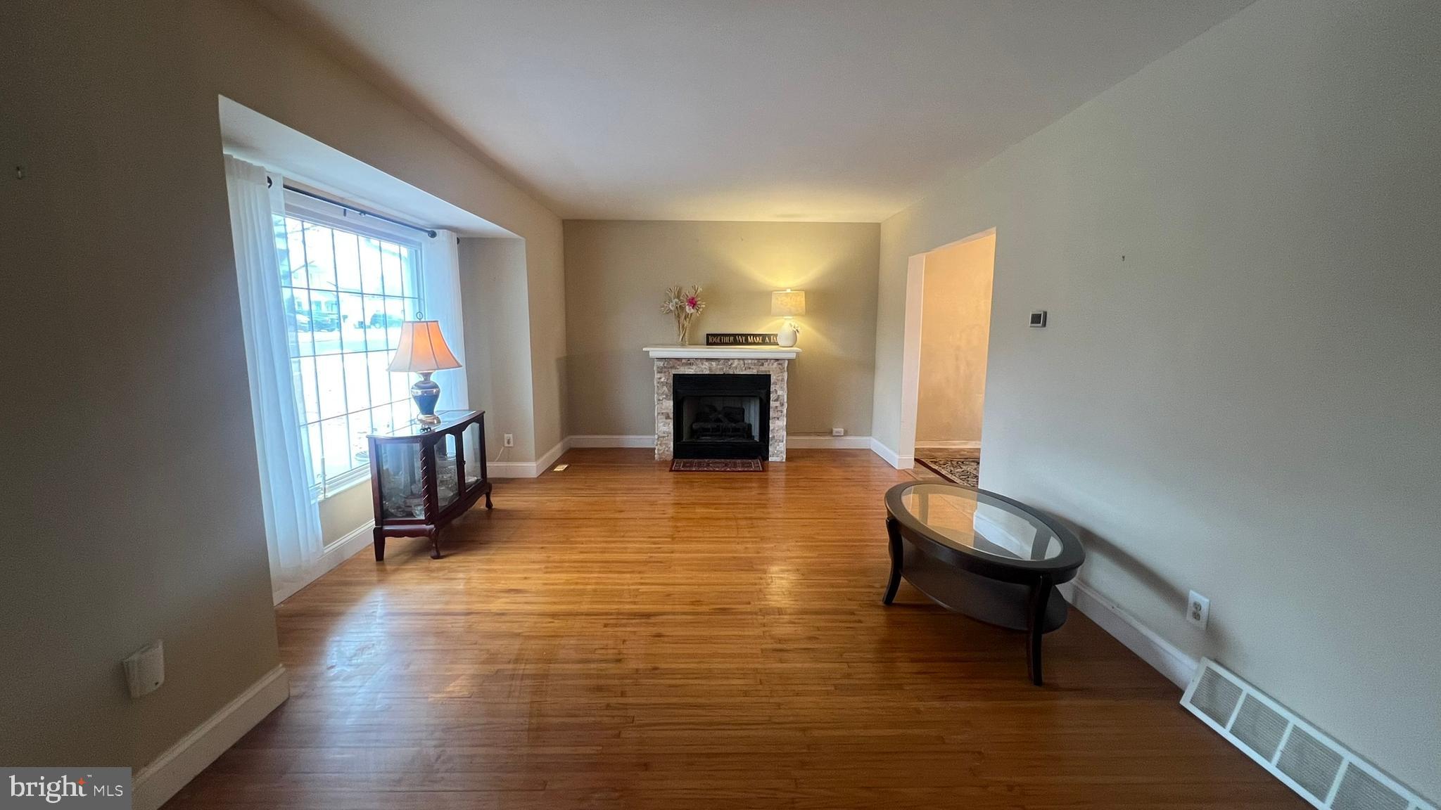 16 PENNSYLVANIA AVENUE