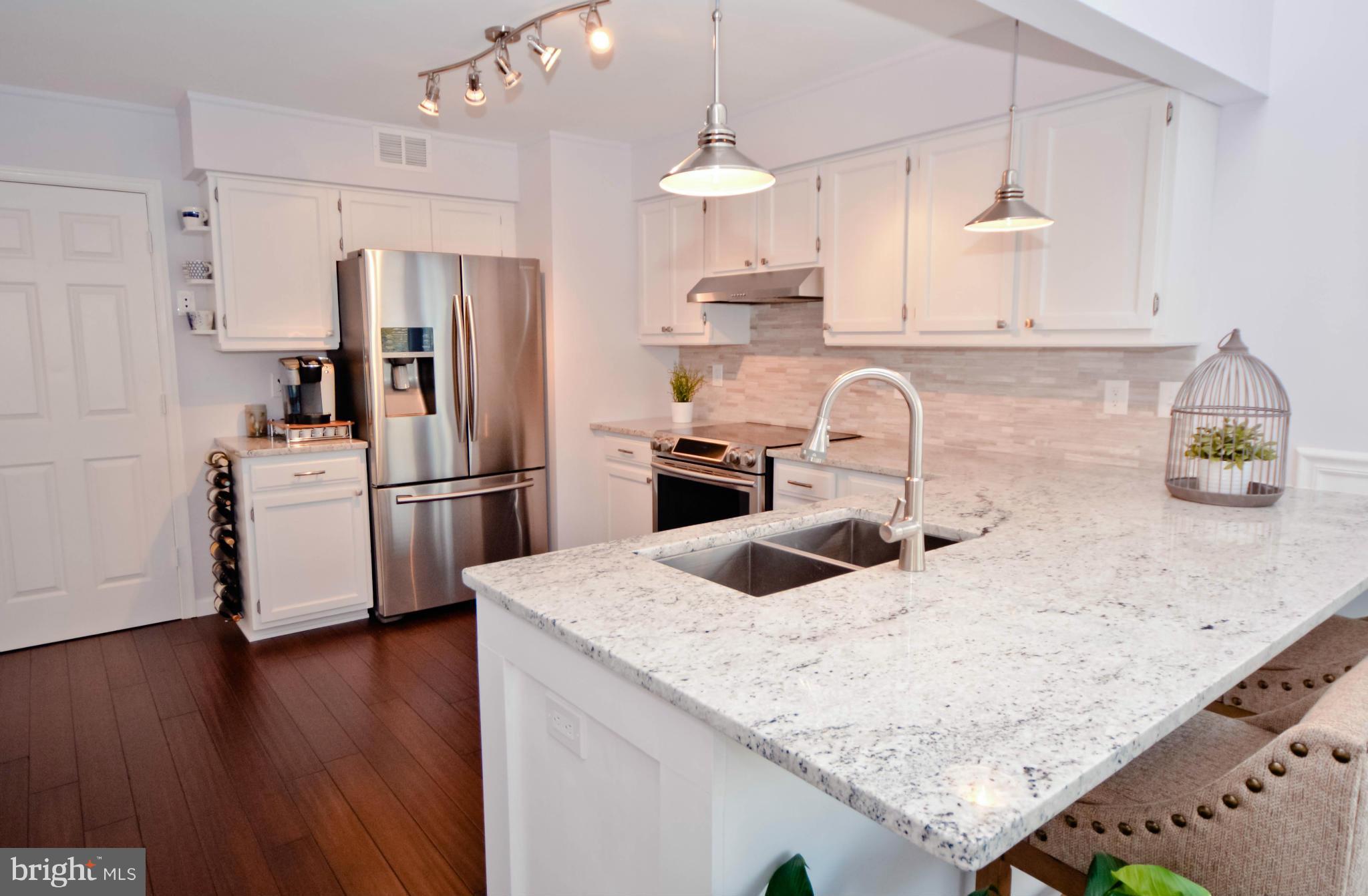 POTOMAC CROSSING - Residential