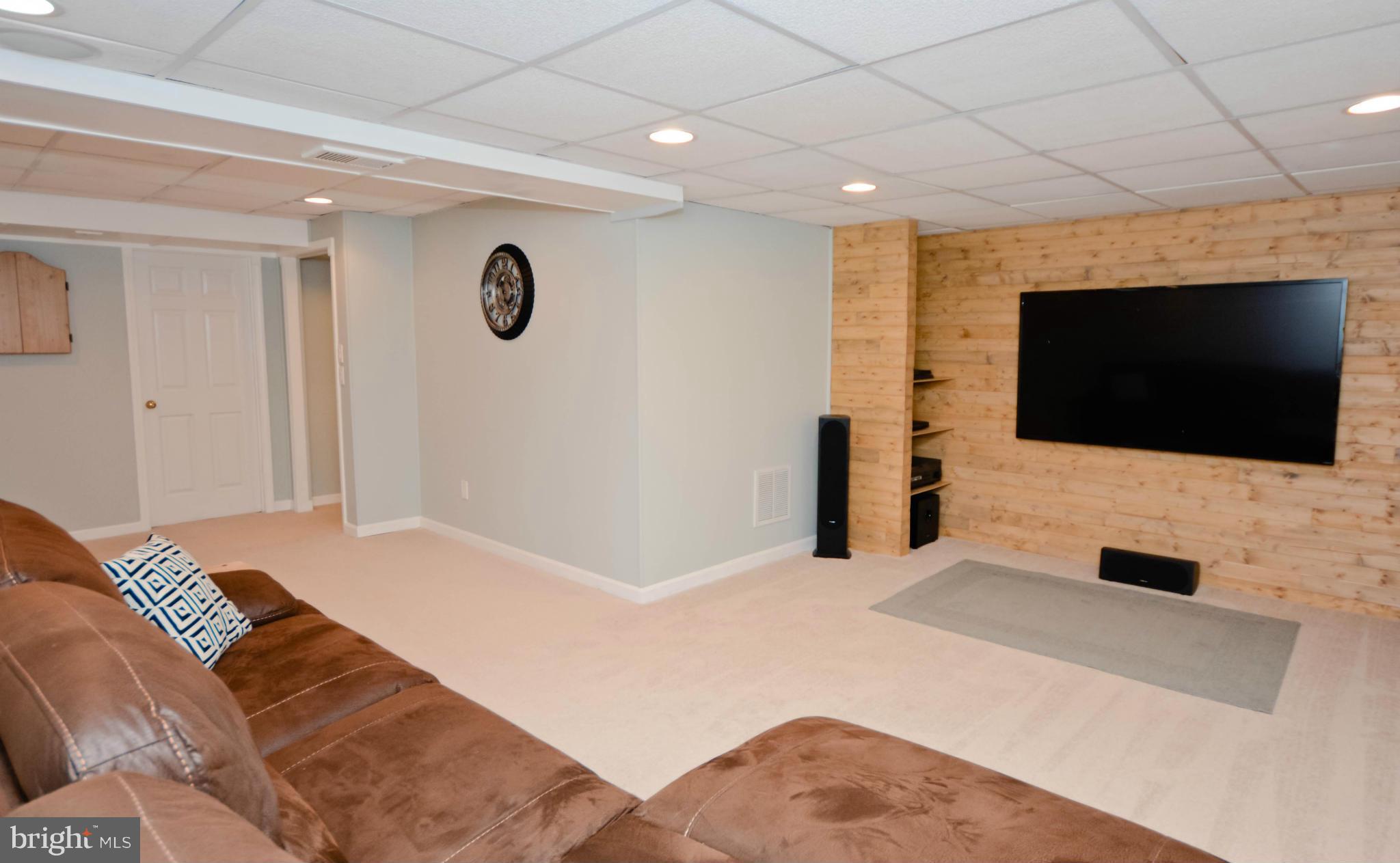 POTOMAC CROSSING - Residential