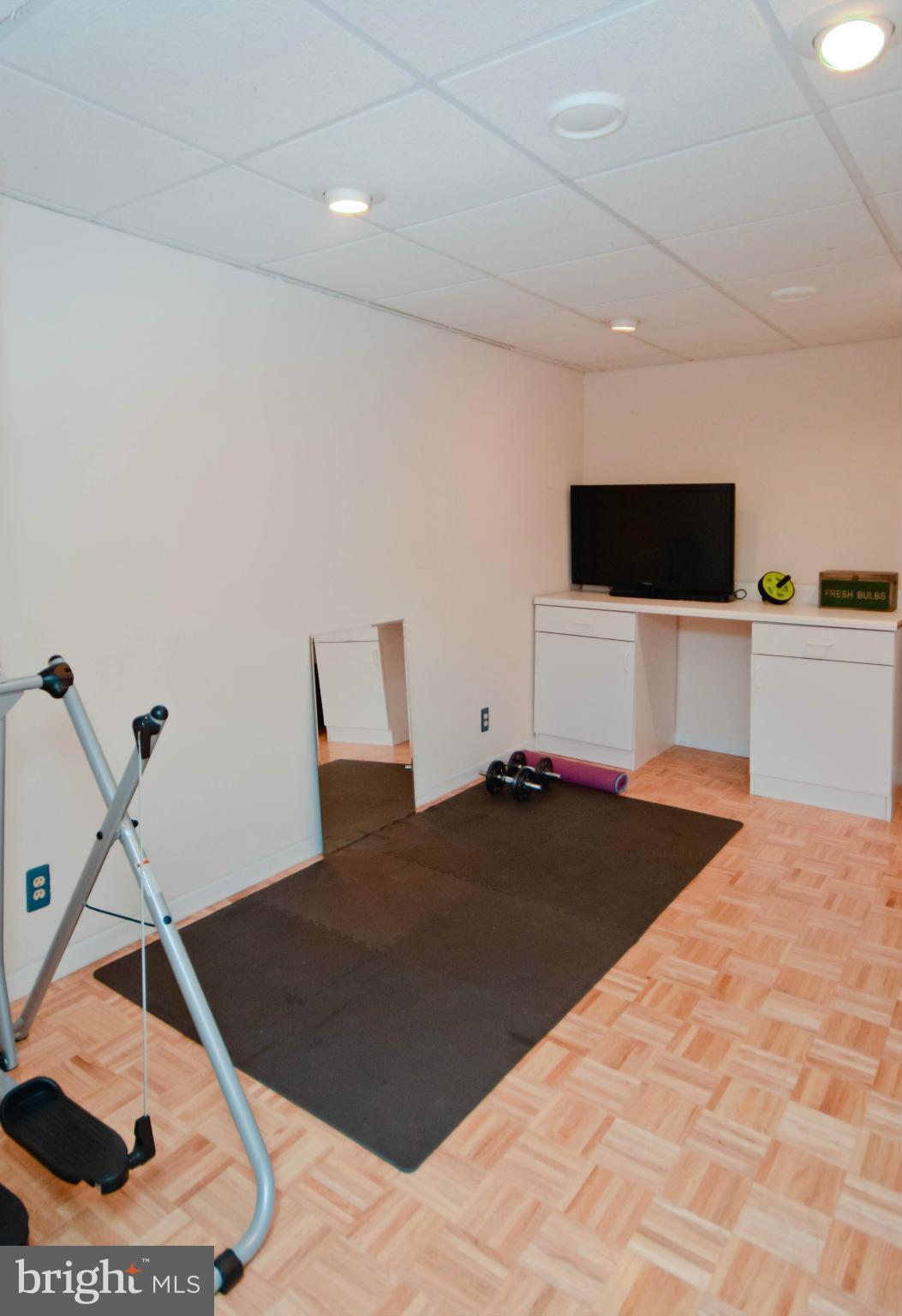 POTOMAC CROSSING - Residential