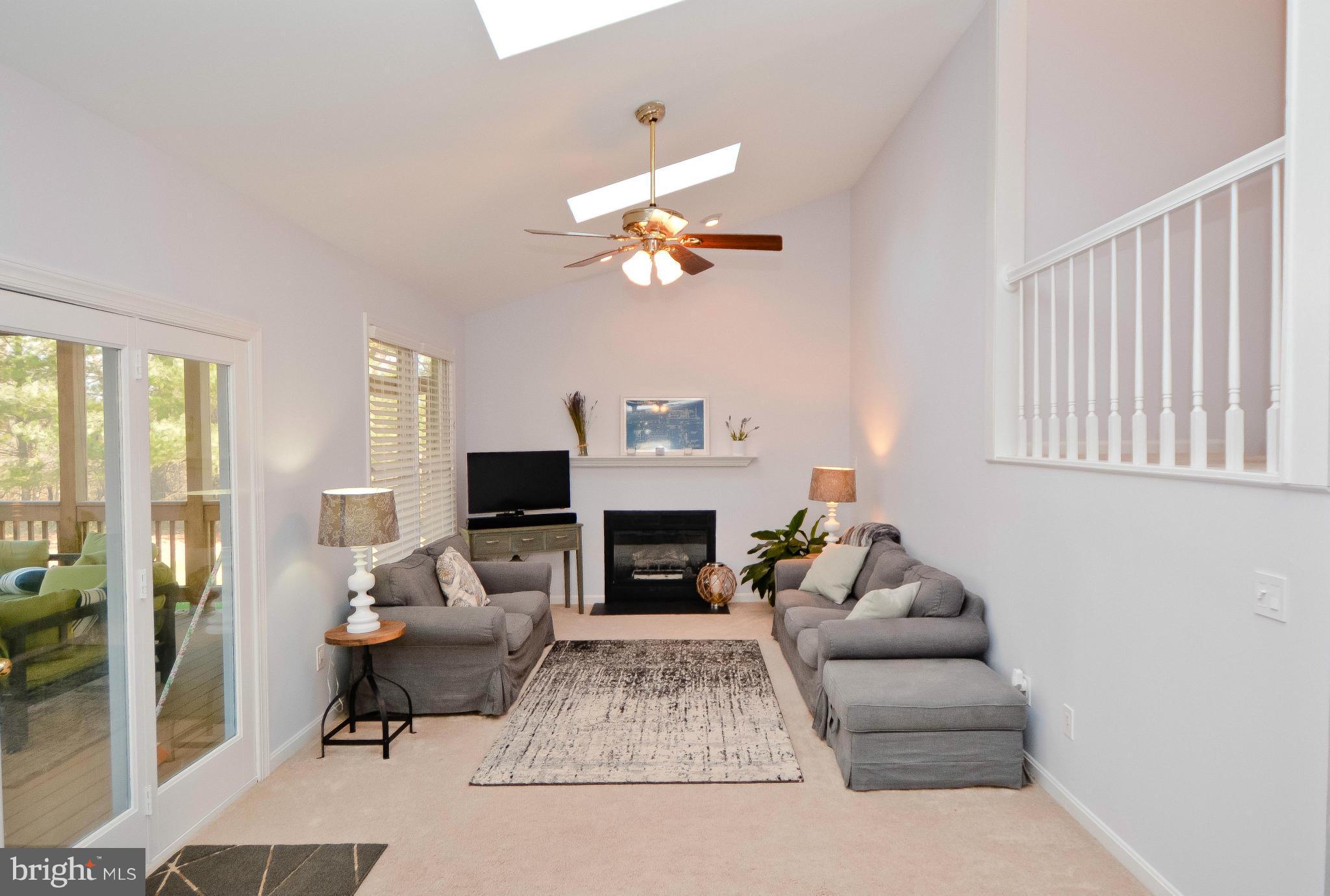 POTOMAC CROSSING - Residential