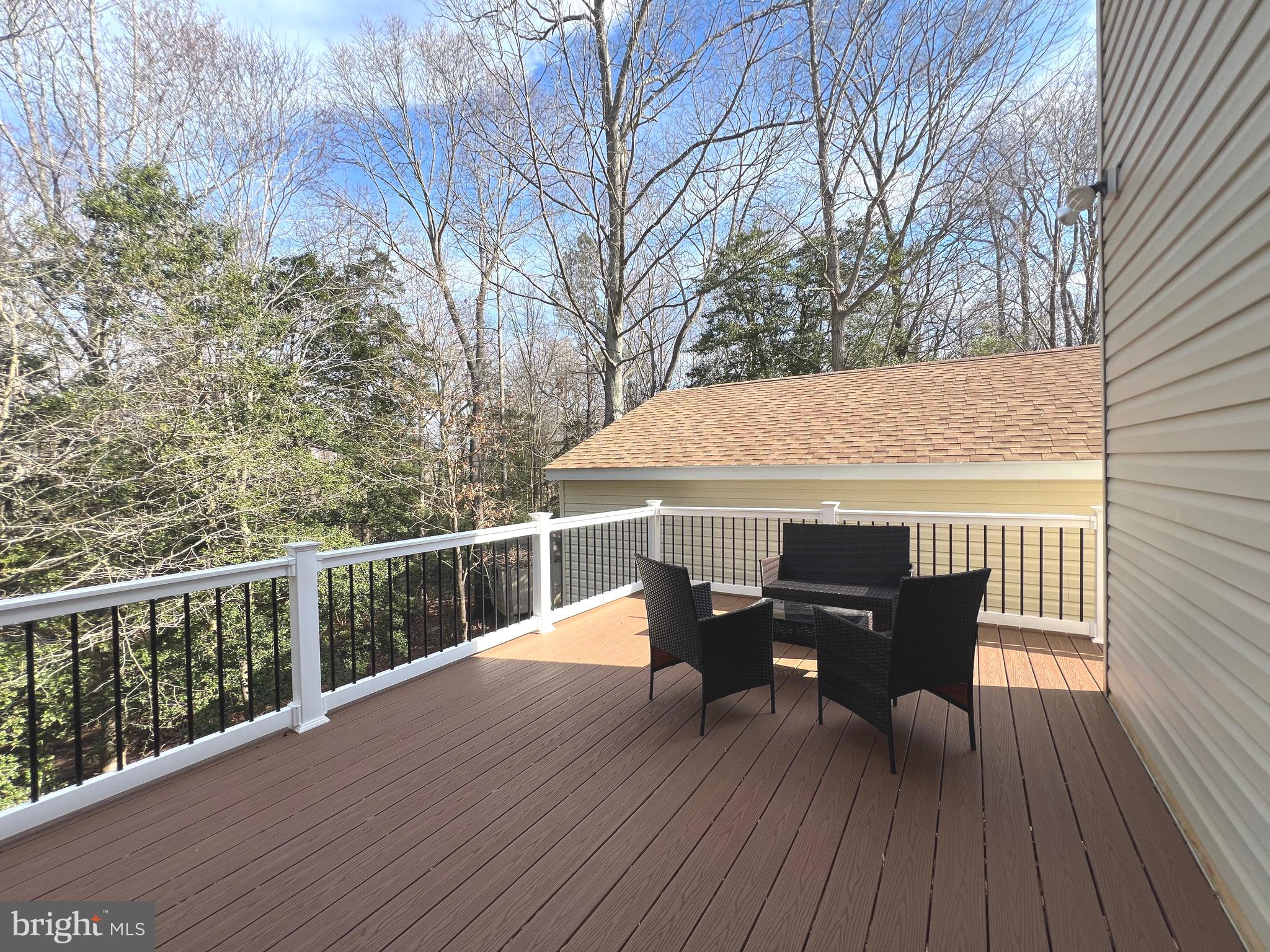 MEADOW LAKE - Residential Lease