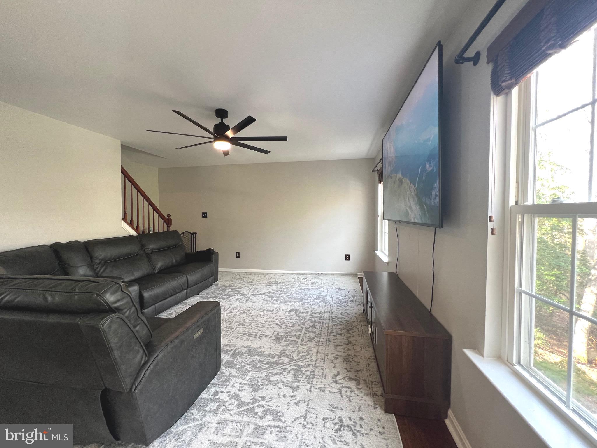 MEADOW LAKE - Residential Lease