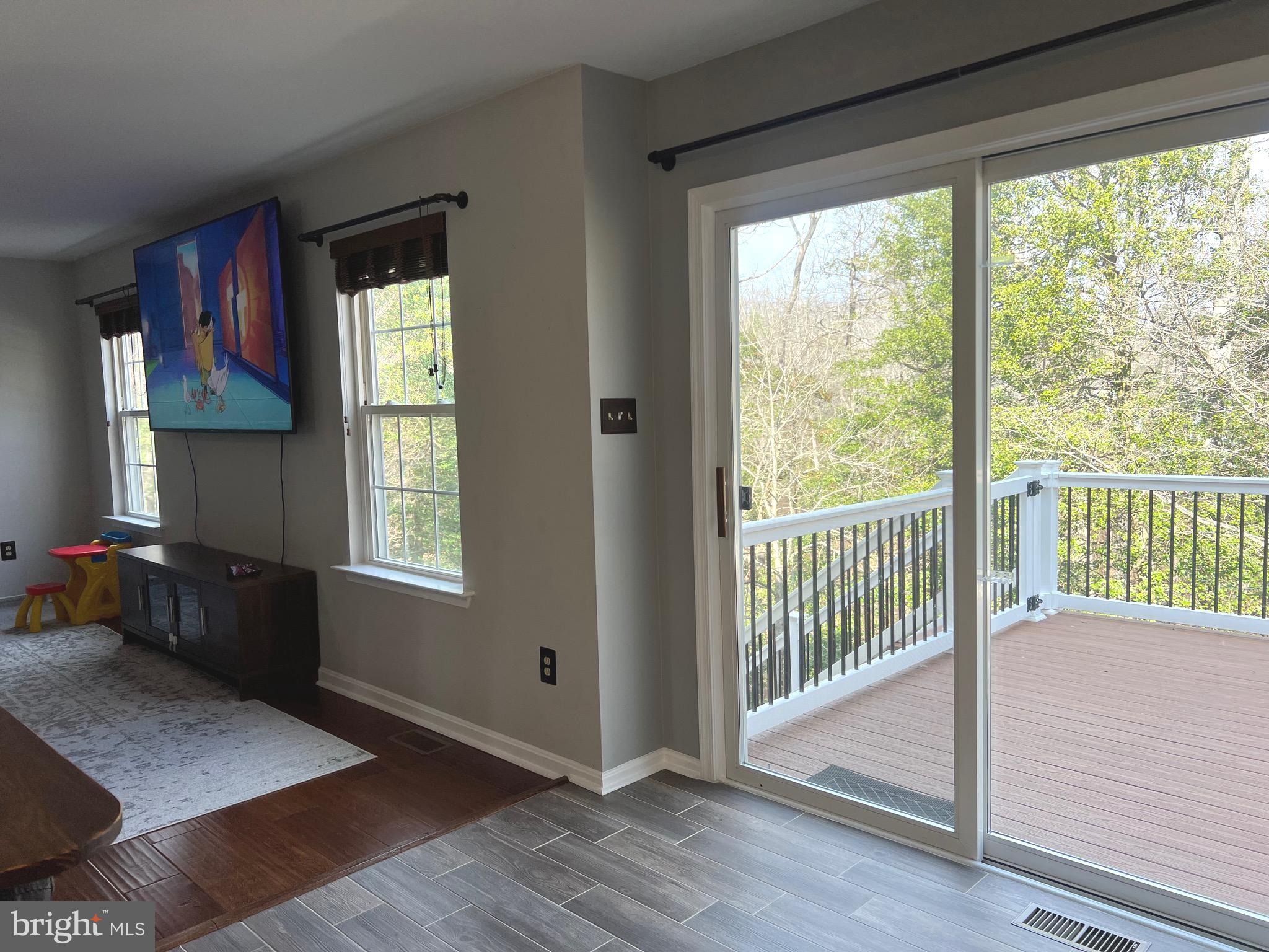 MEADOW LAKE - Residential Lease