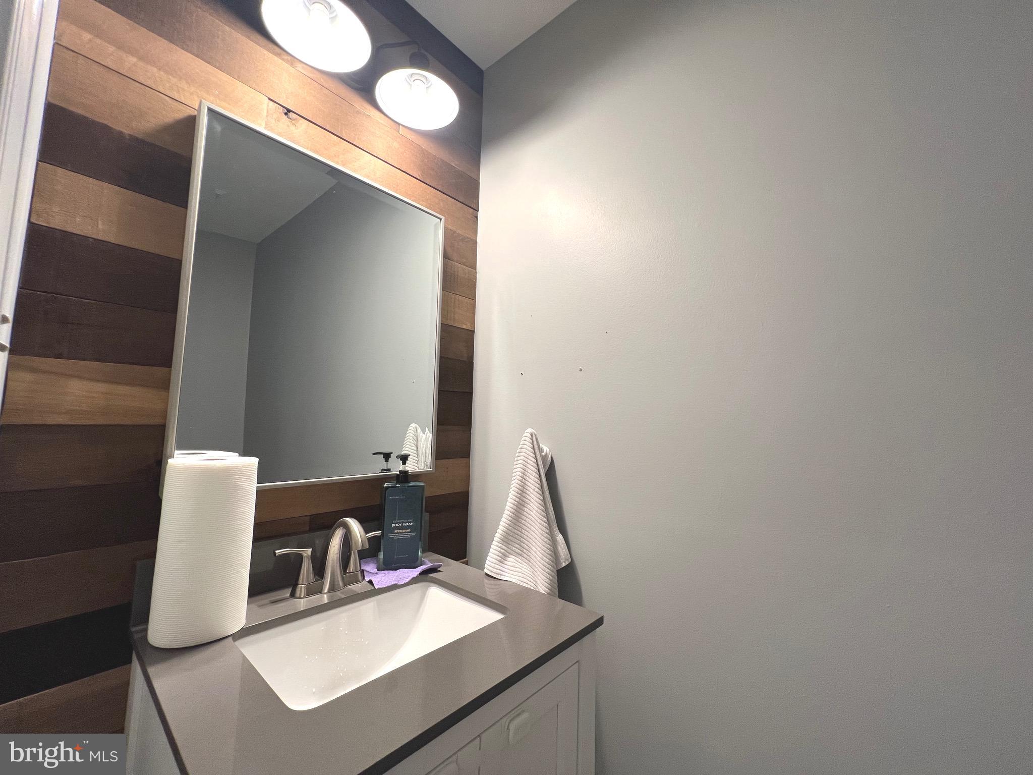 MEADOW LAKE - Residential Lease