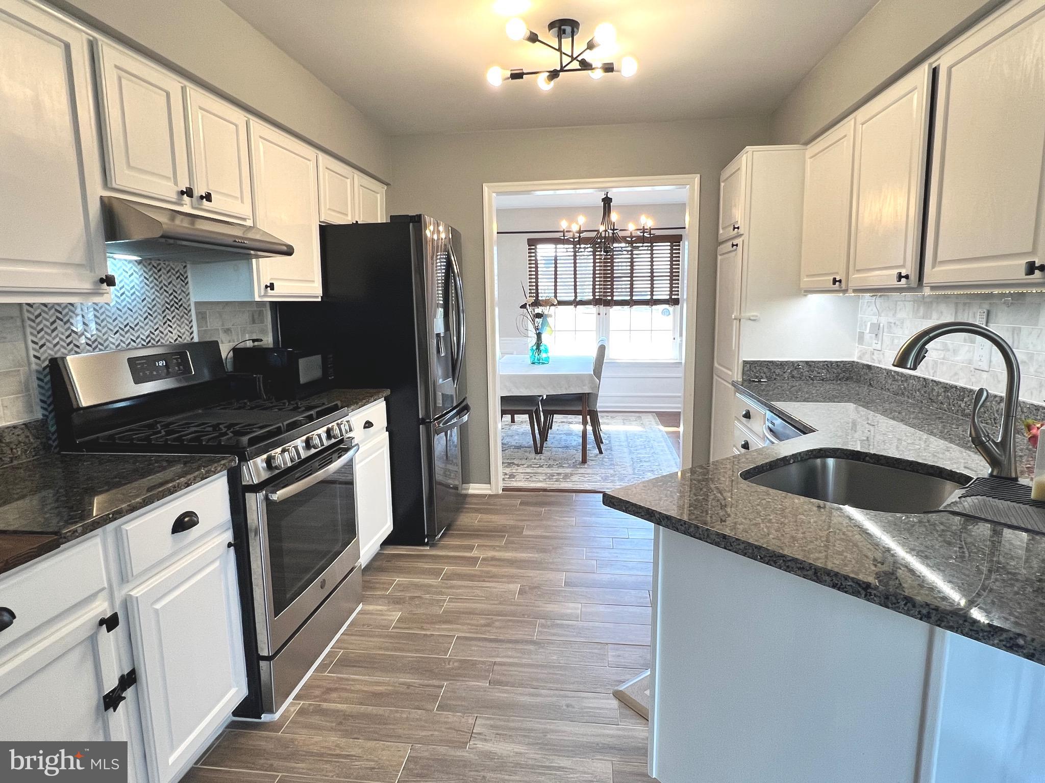 MEADOW LAKE - Residential Lease