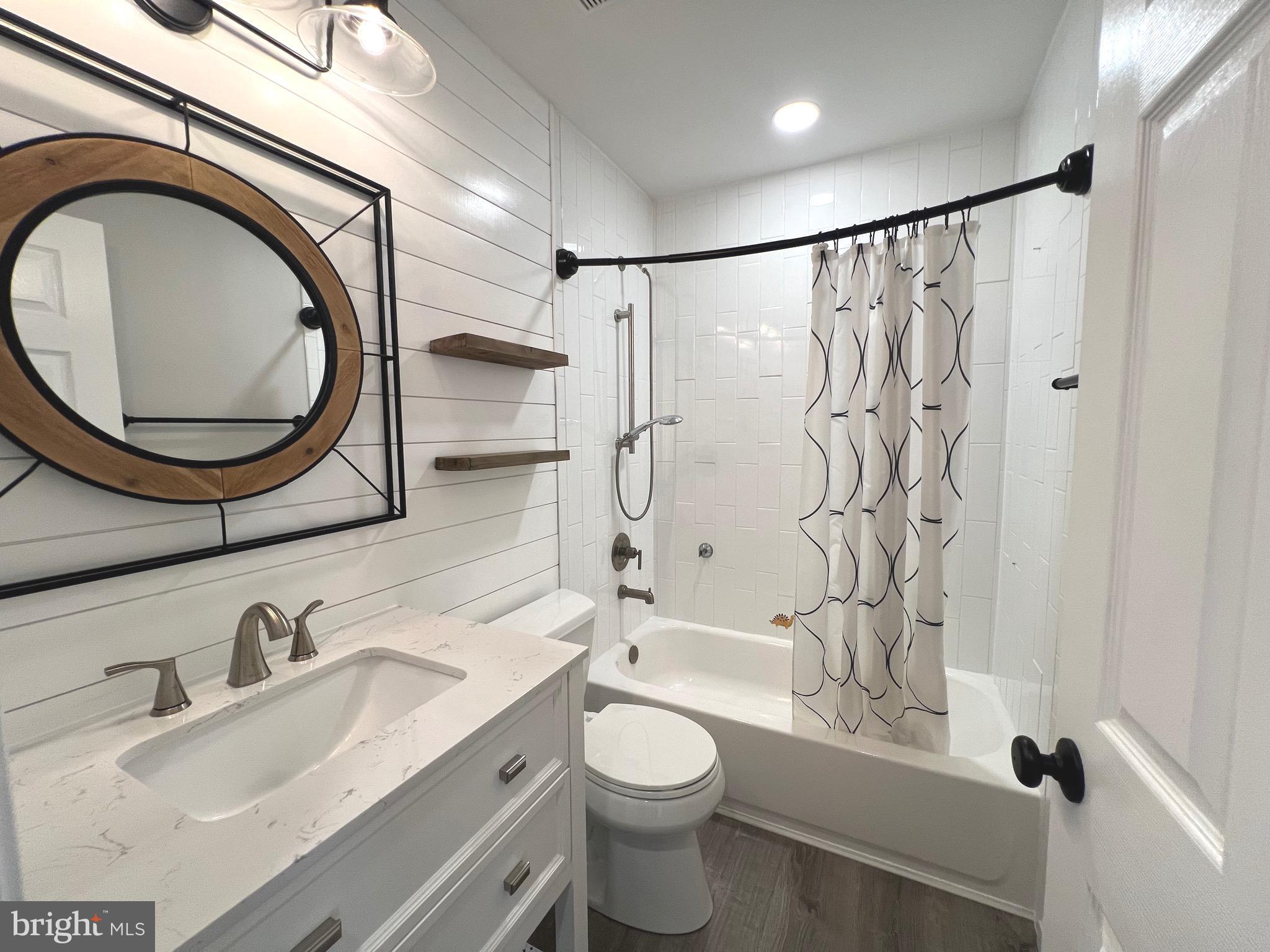 MEADOW LAKE - Residential Lease