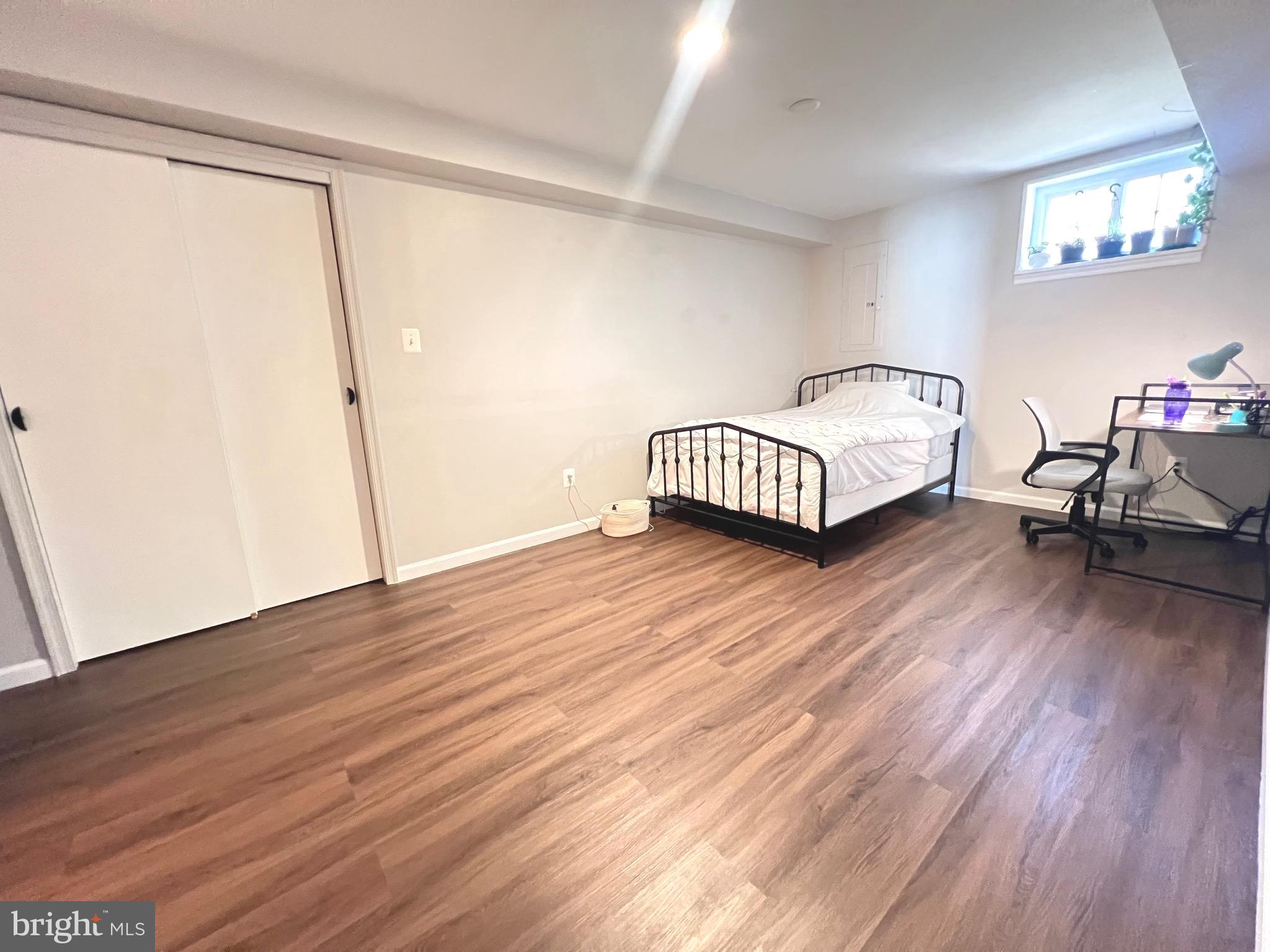 MEADOW LAKE - Residential Lease