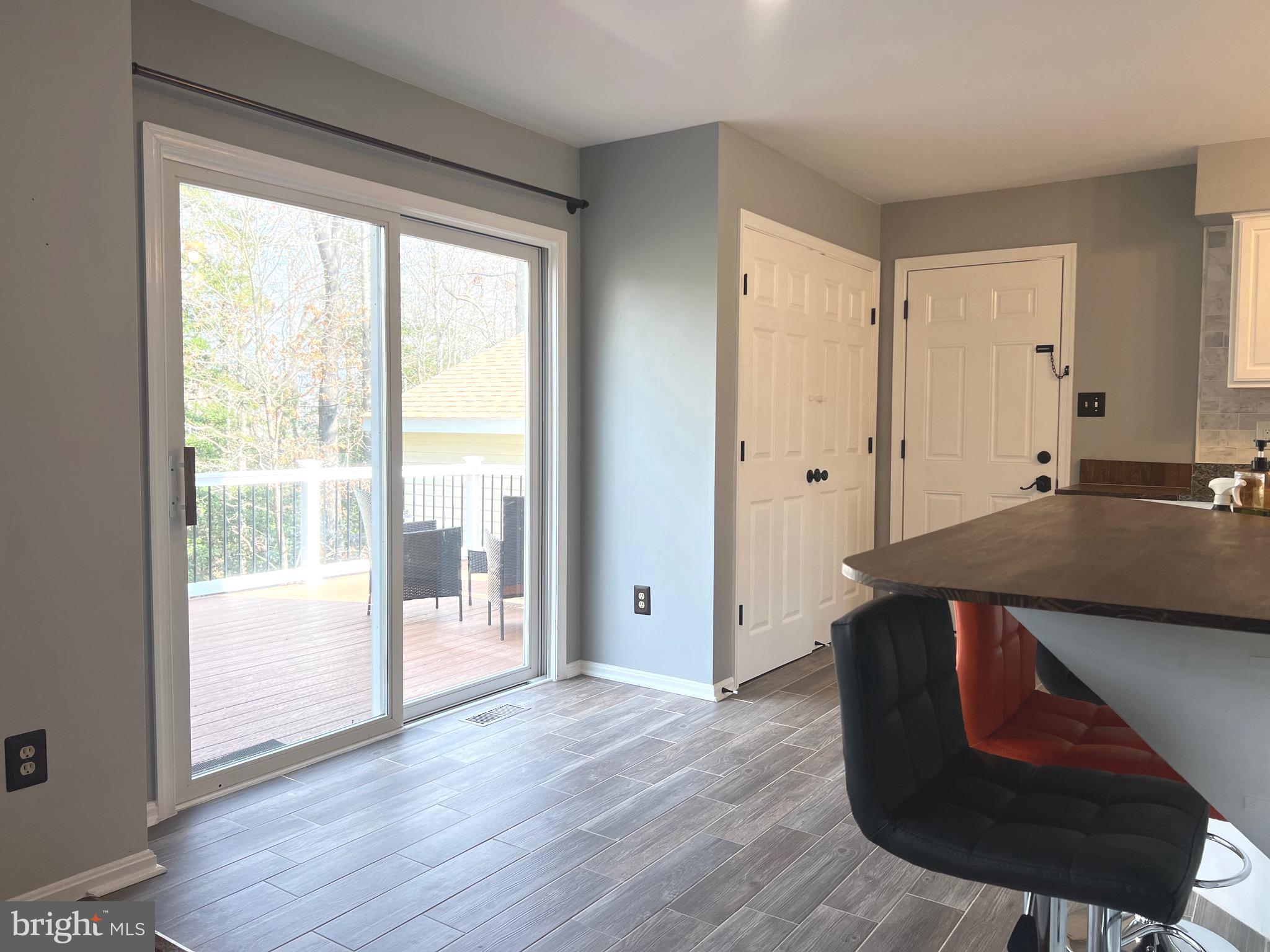 MEADOW LAKE - Residential Lease