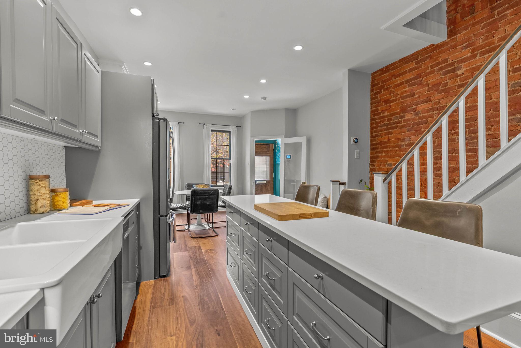 FAIRMOUNT - Residential