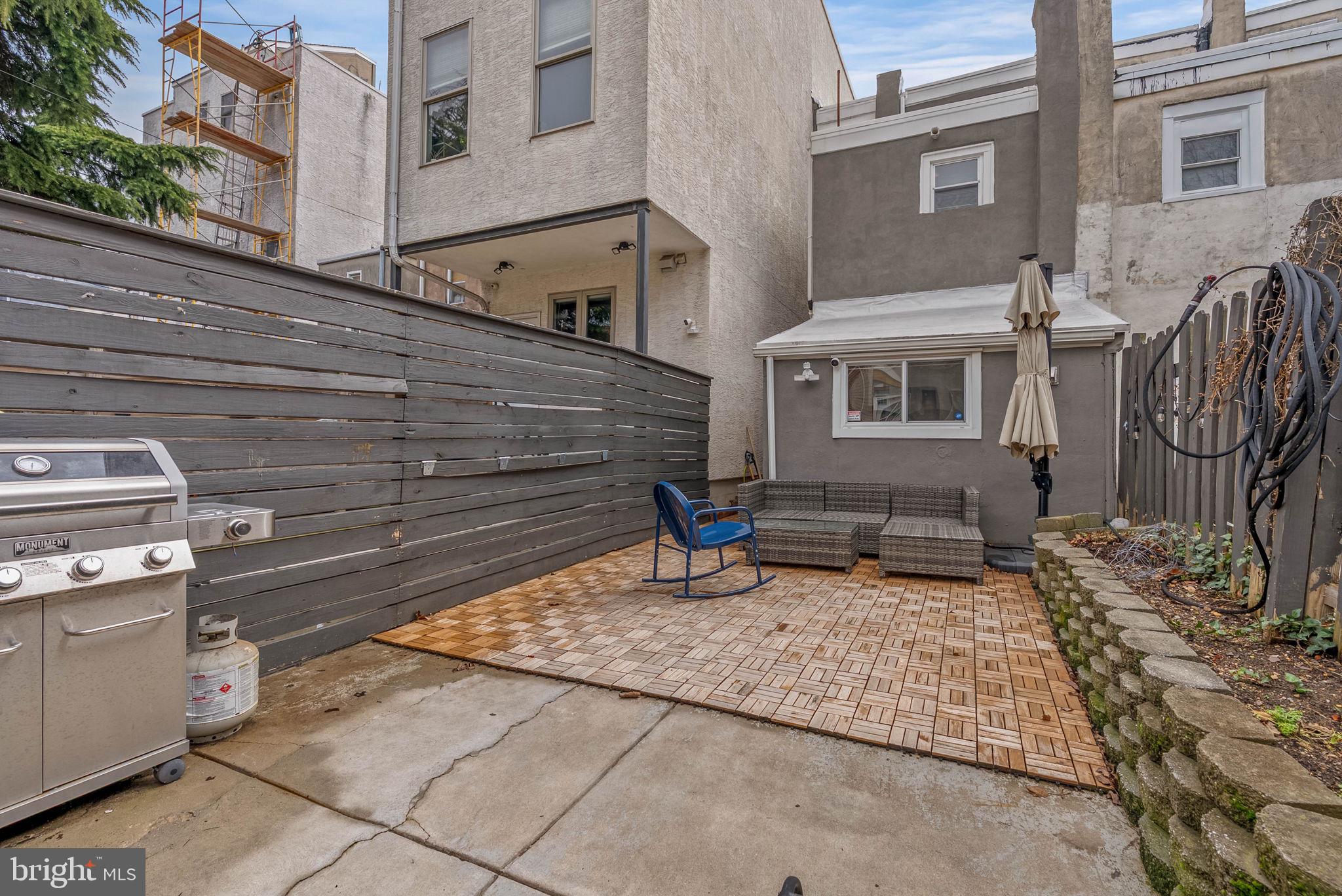 FAIRMOUNT - Residential