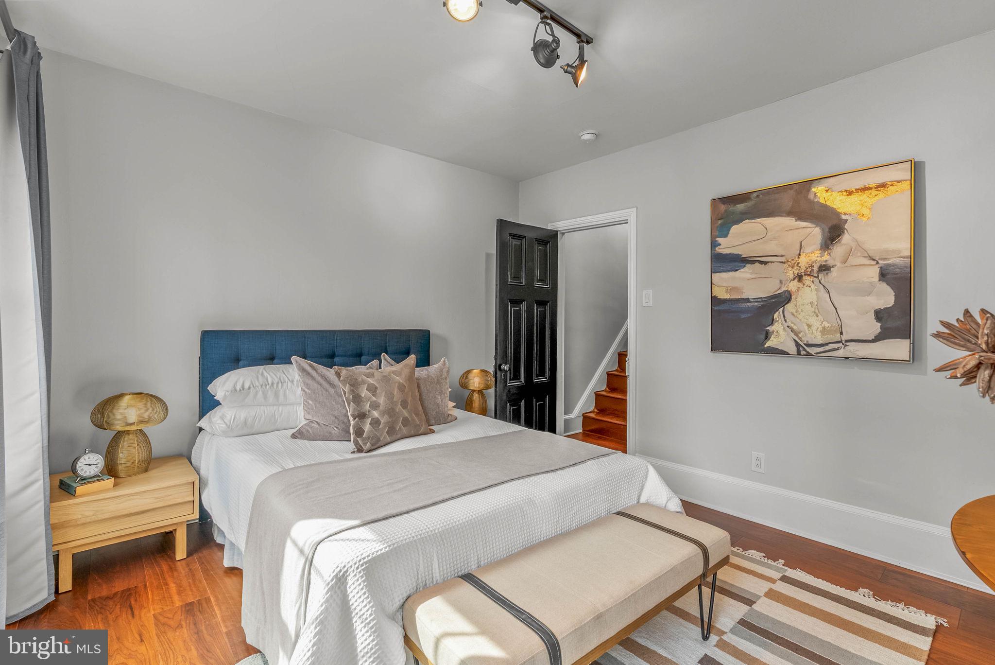 FAIRMOUNT - Residential