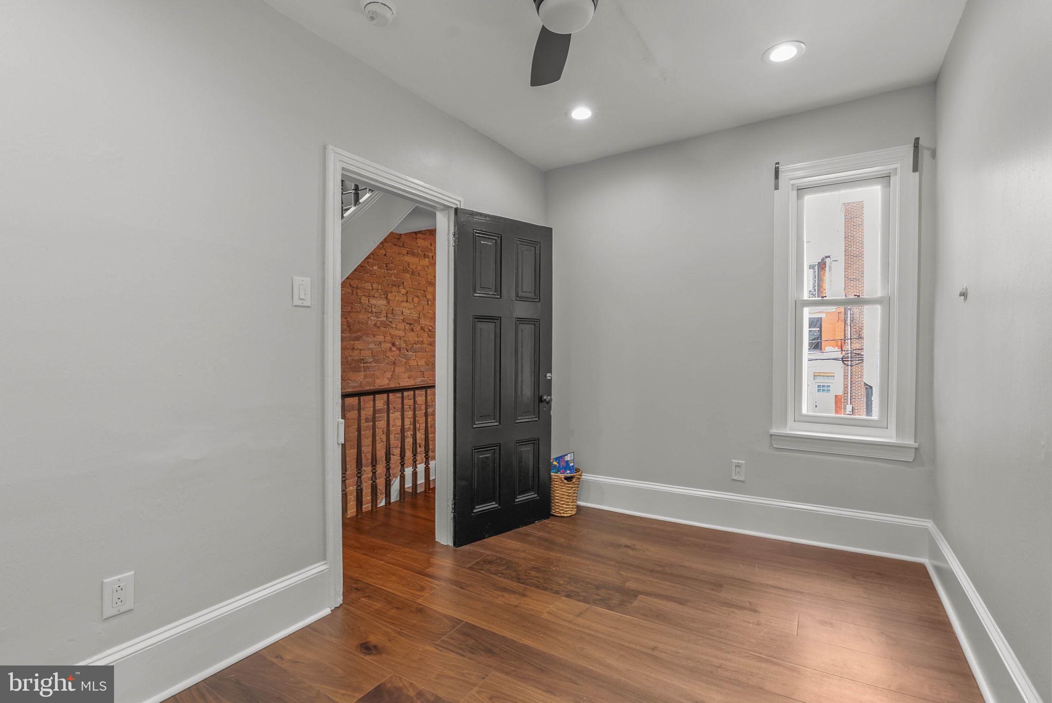 FAIRMOUNT - Residential