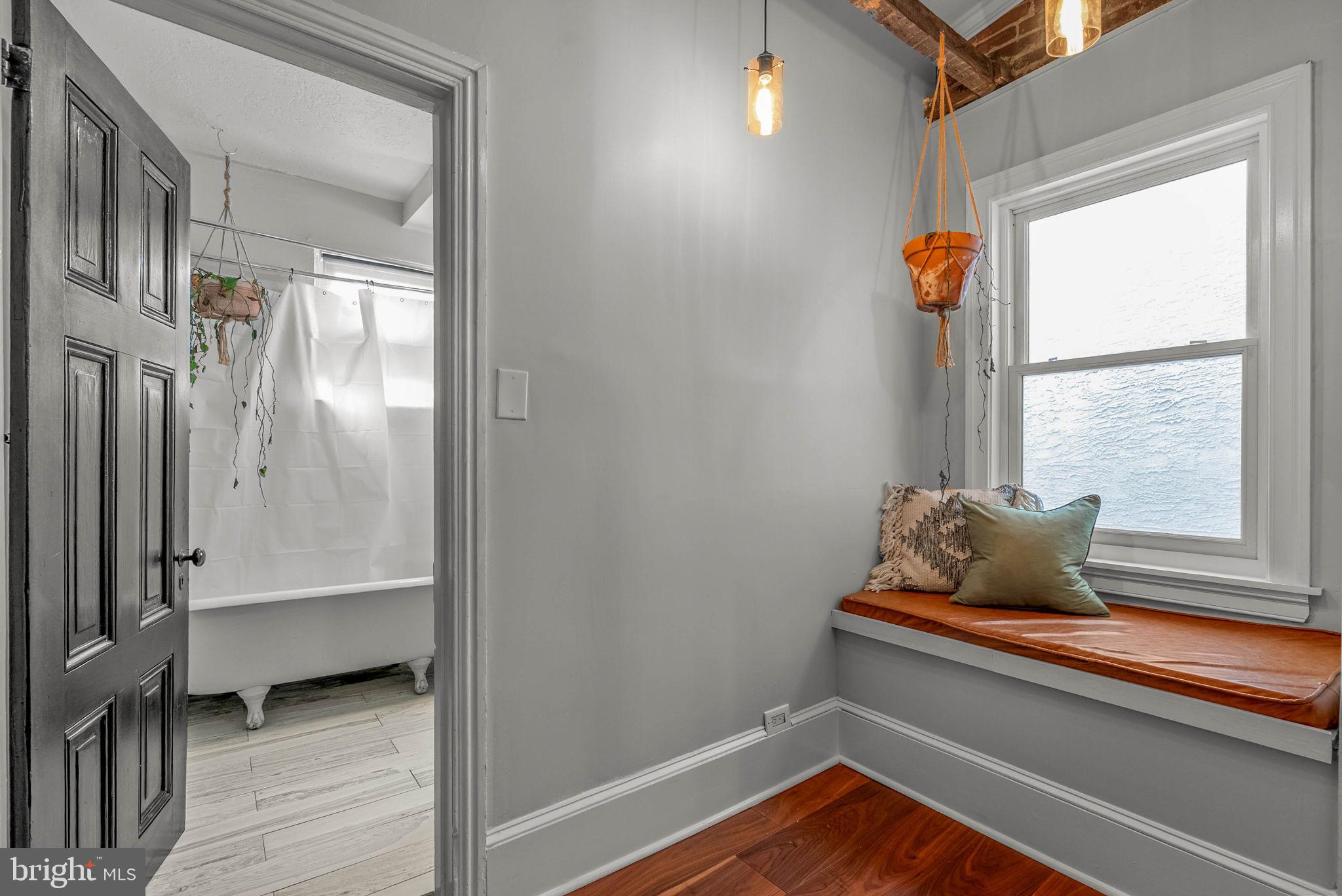 FAIRMOUNT - Residential