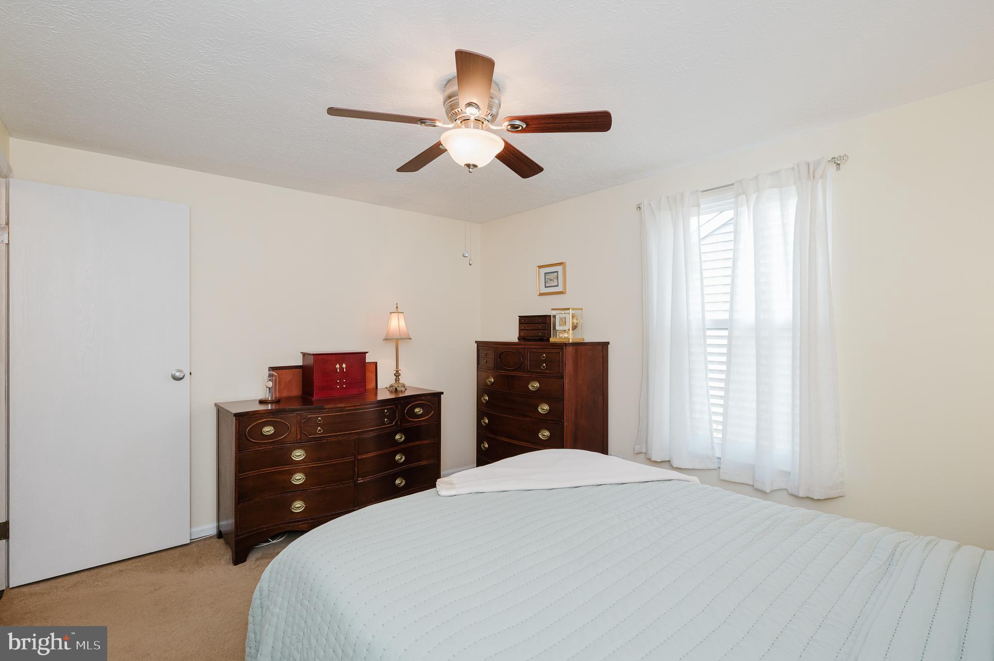 LAWRENCE HILL - Residential