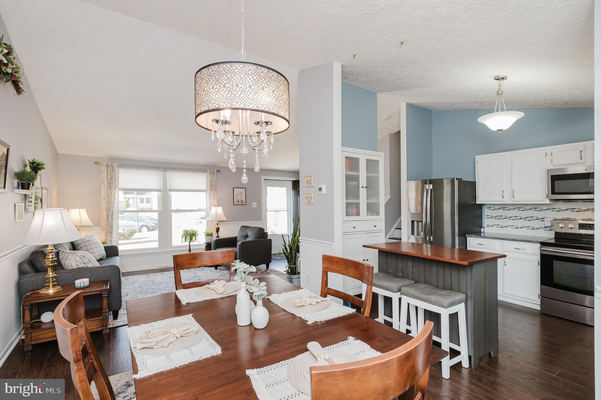 LAWRENCE HILL - Residential