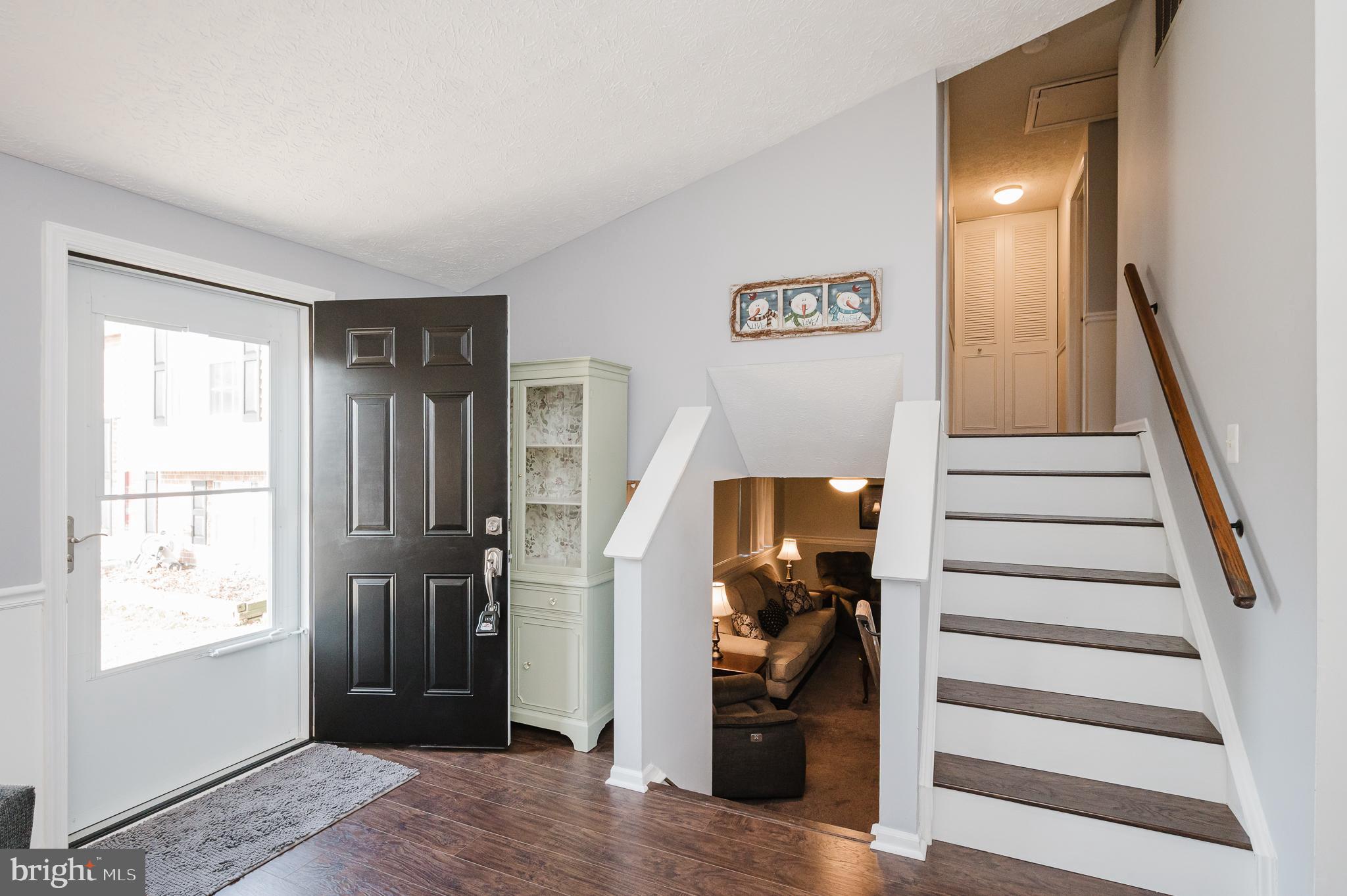 LAWRENCE HILL - Residential