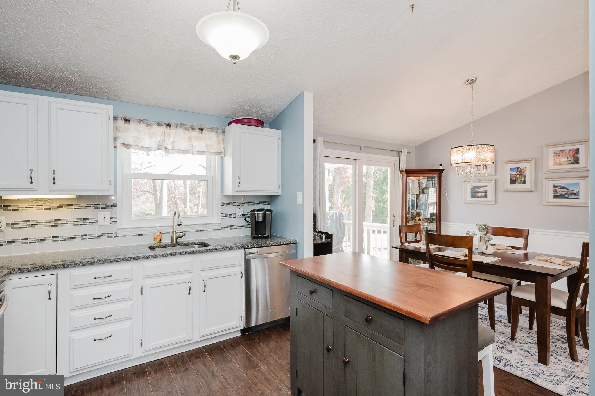 LAWRENCE HILL - Residential