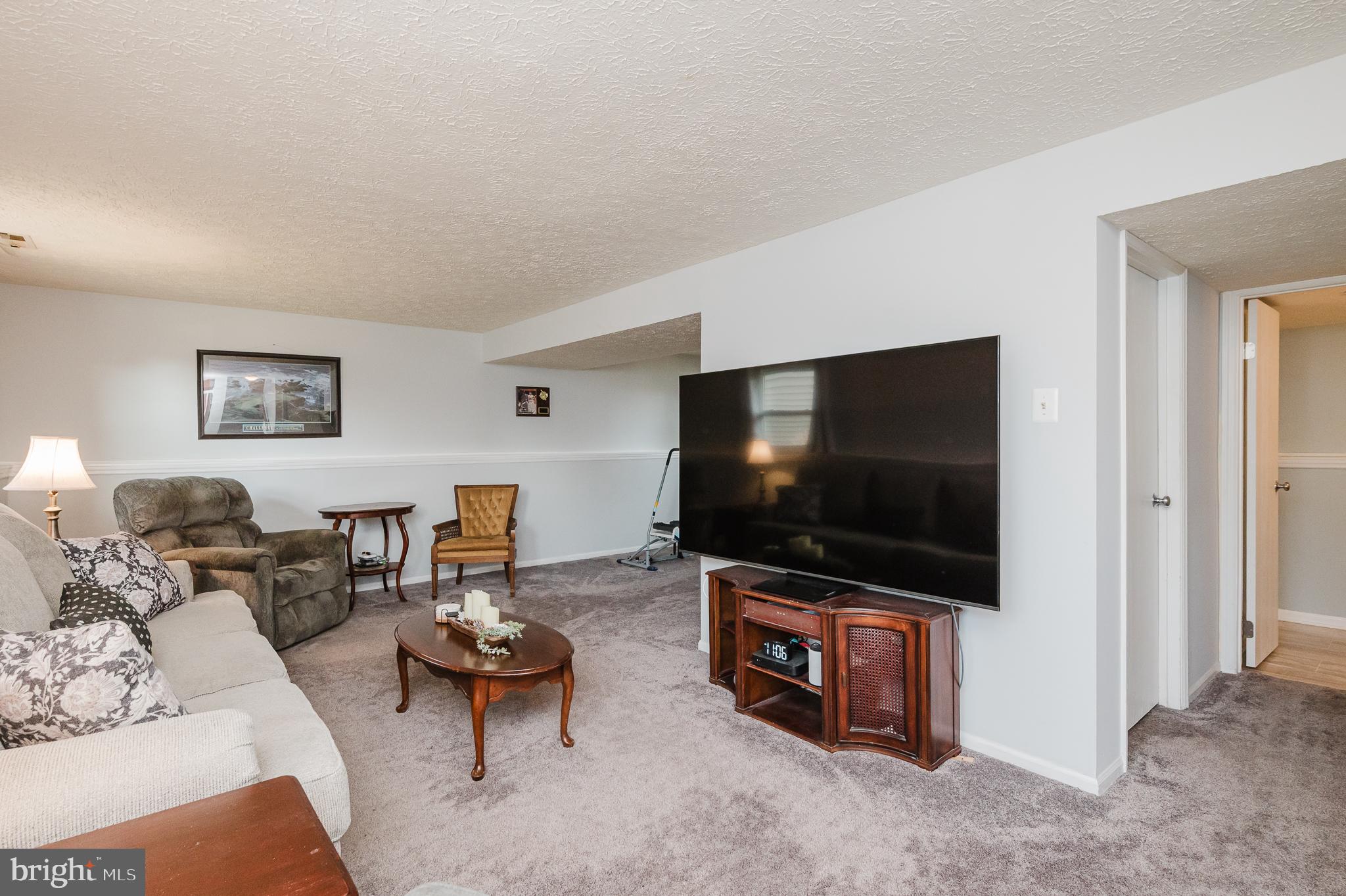 LAWRENCE HILL - Residential