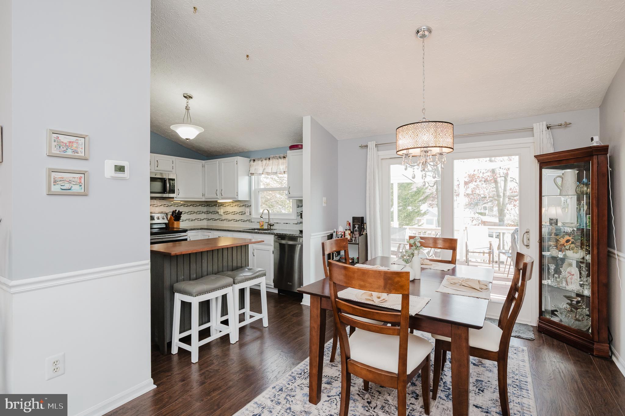 LAWRENCE HILL - Residential