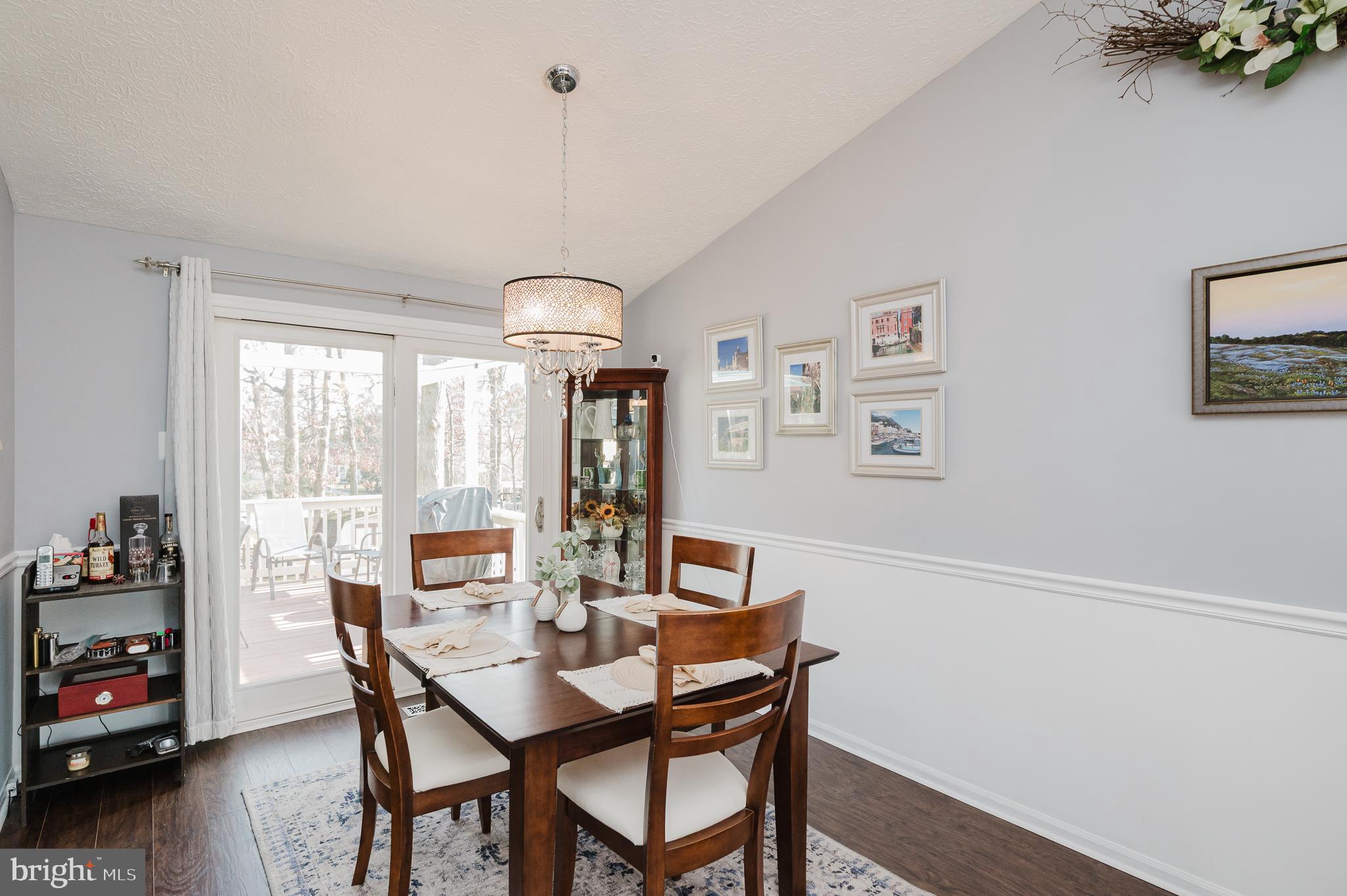 LAWRENCE HILL - Residential