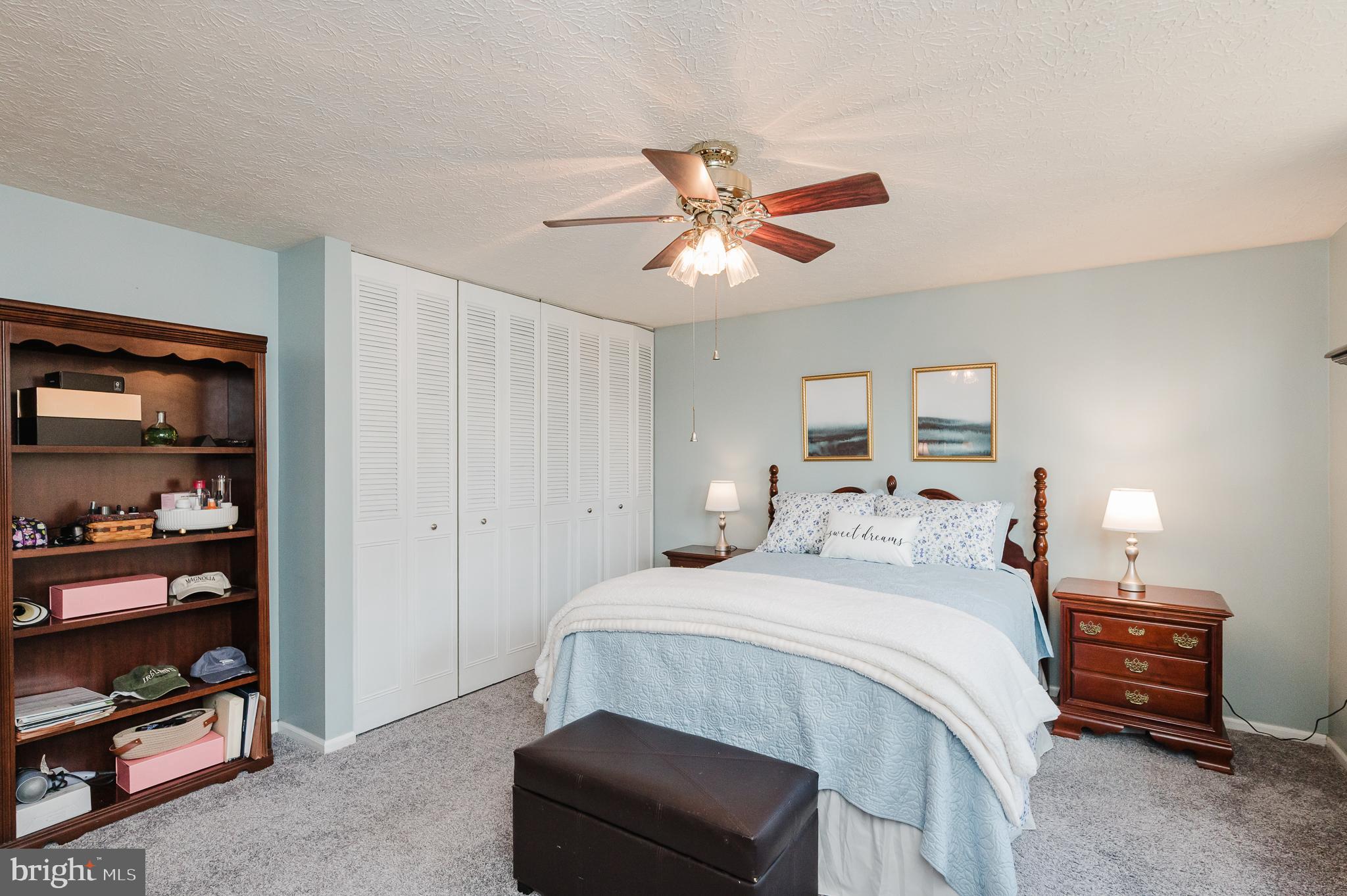 LAWRENCE HILL - Residential